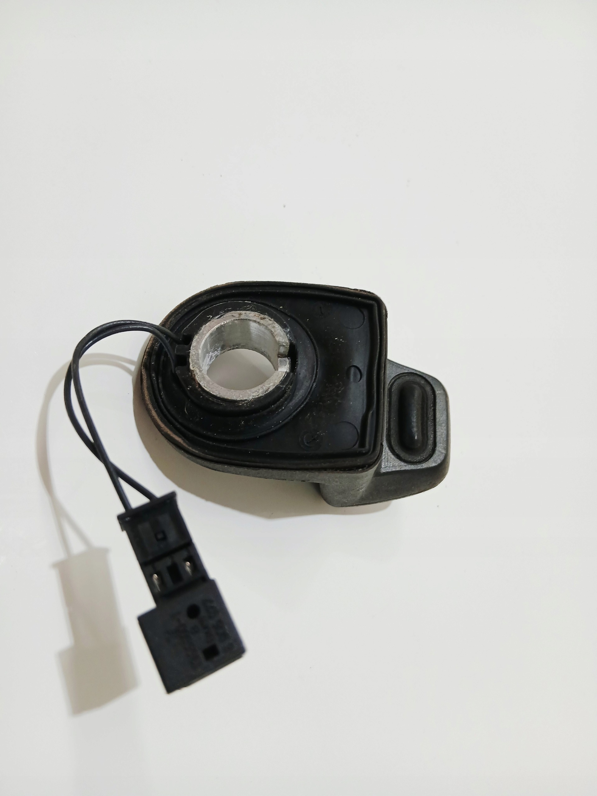 MIKROSTYK button bonnet boot BMW E61 E91 OE 8385694 (0000742)