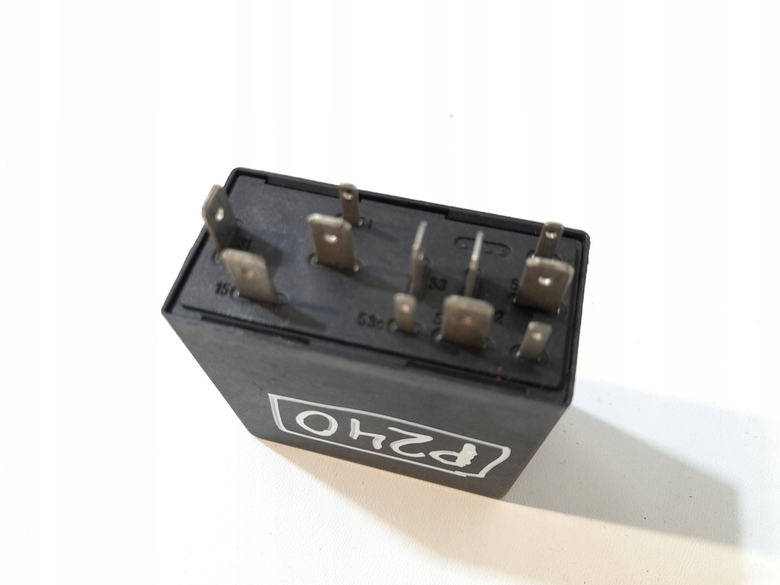 Volkswagen PASSAT B5 relay 4B0955531A (P240)