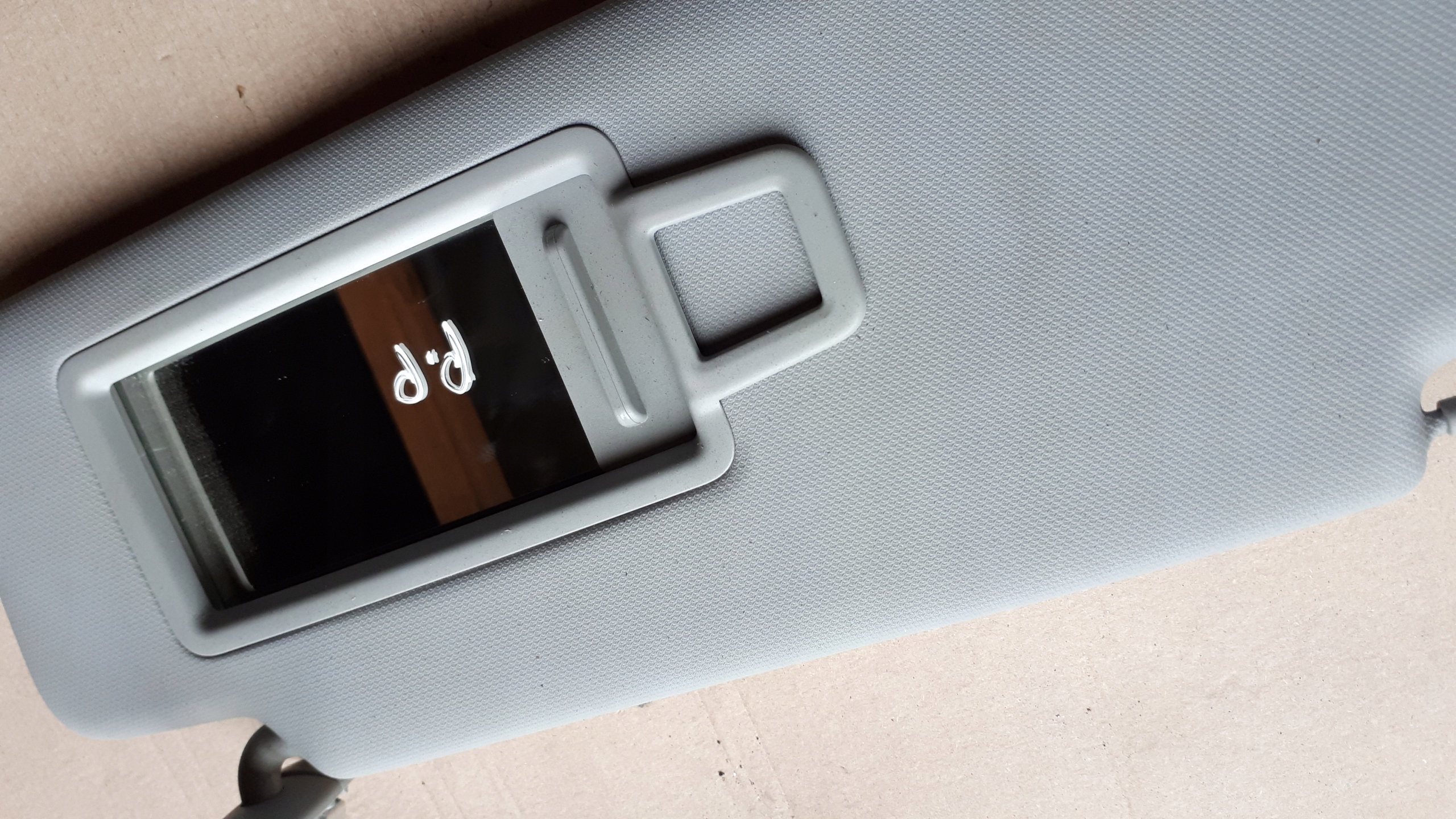 A4 B9 8W cover PRZECIWSLONECZNA right 8W0857552