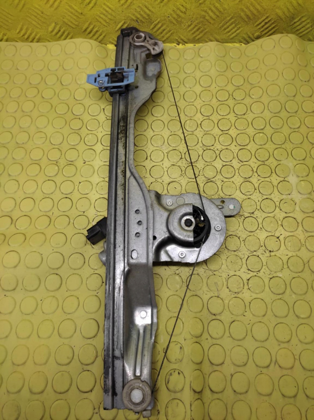 RENAULT MODUS window regulator left front 118241