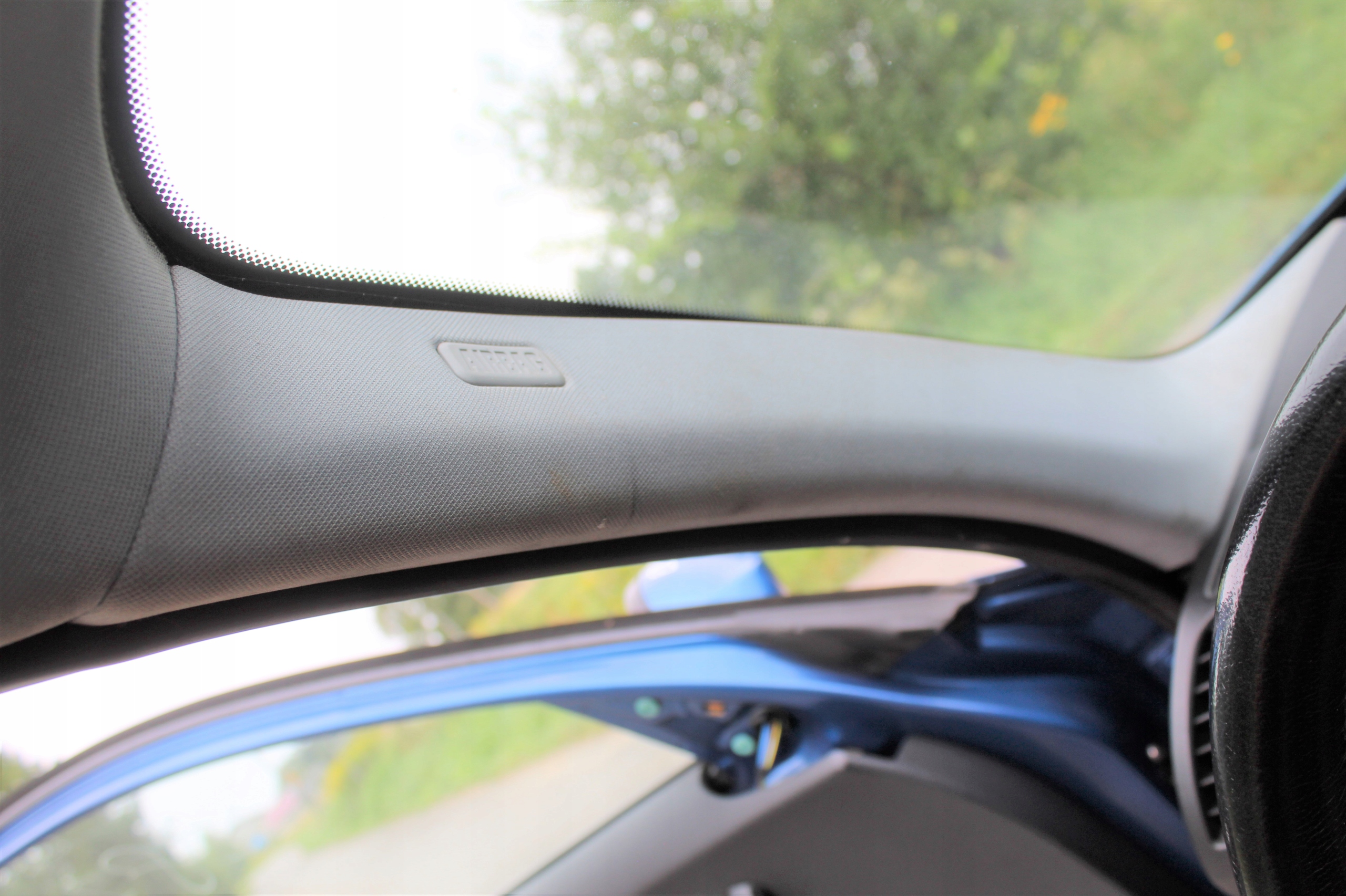 Облицювання стійки а передня ліва BMW E87