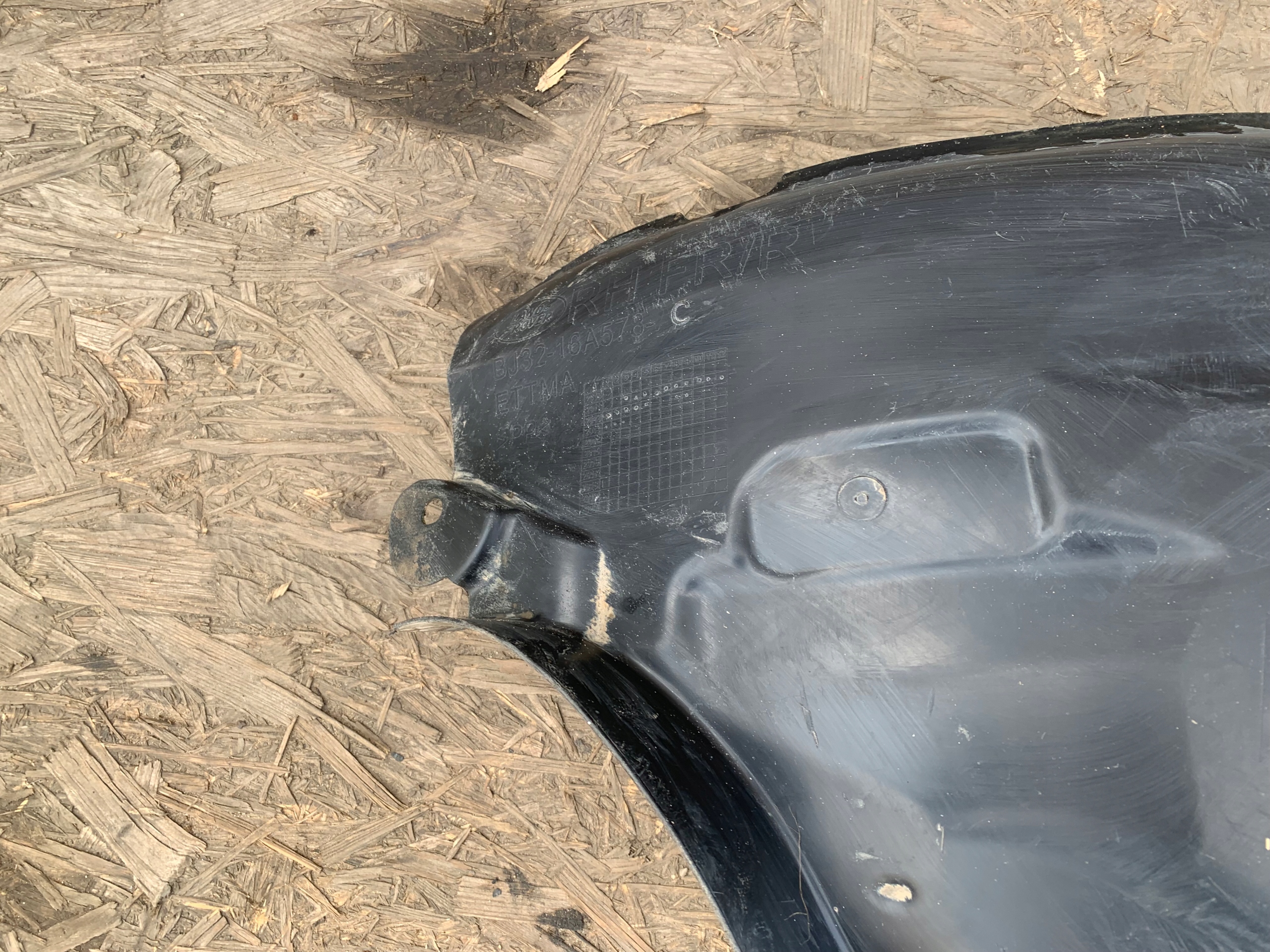 NADKOLE PRZEDNIE PRAWE BJ32-16A578 EVOQUE Producent części Land Rover OE