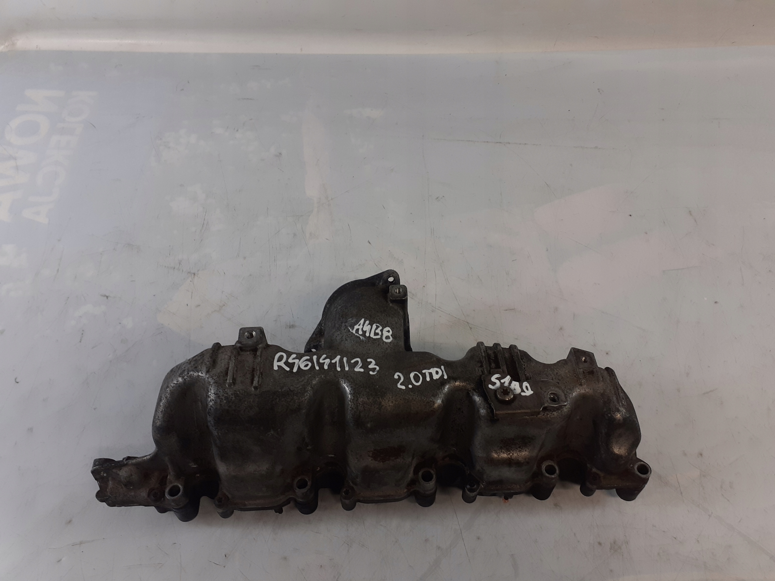 Audi A4 B8 intake manifold 2.0 TDI