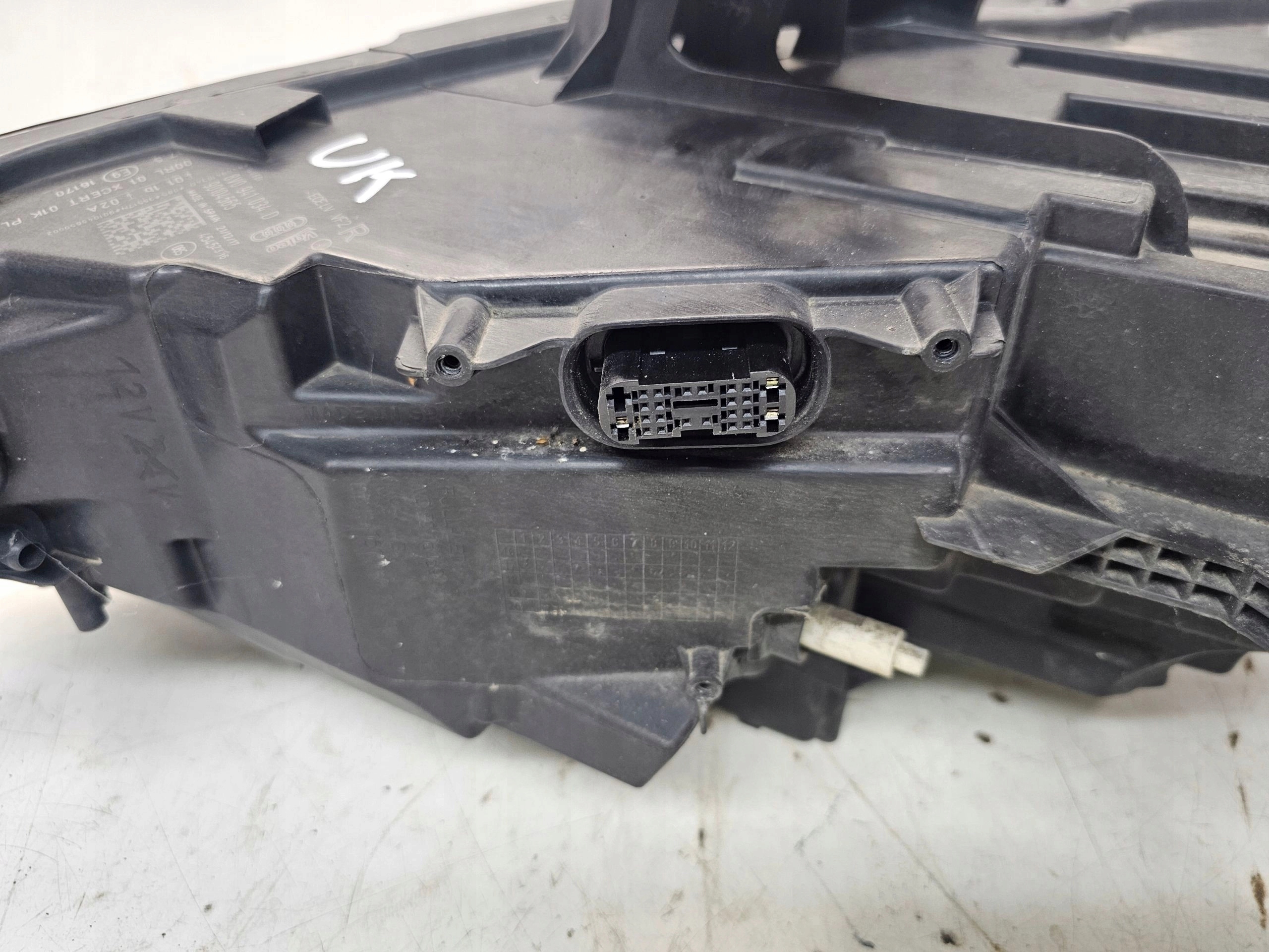 REFLEKTOR XENON LED right AUDI A3 8V LIFT 8V0941034D UK