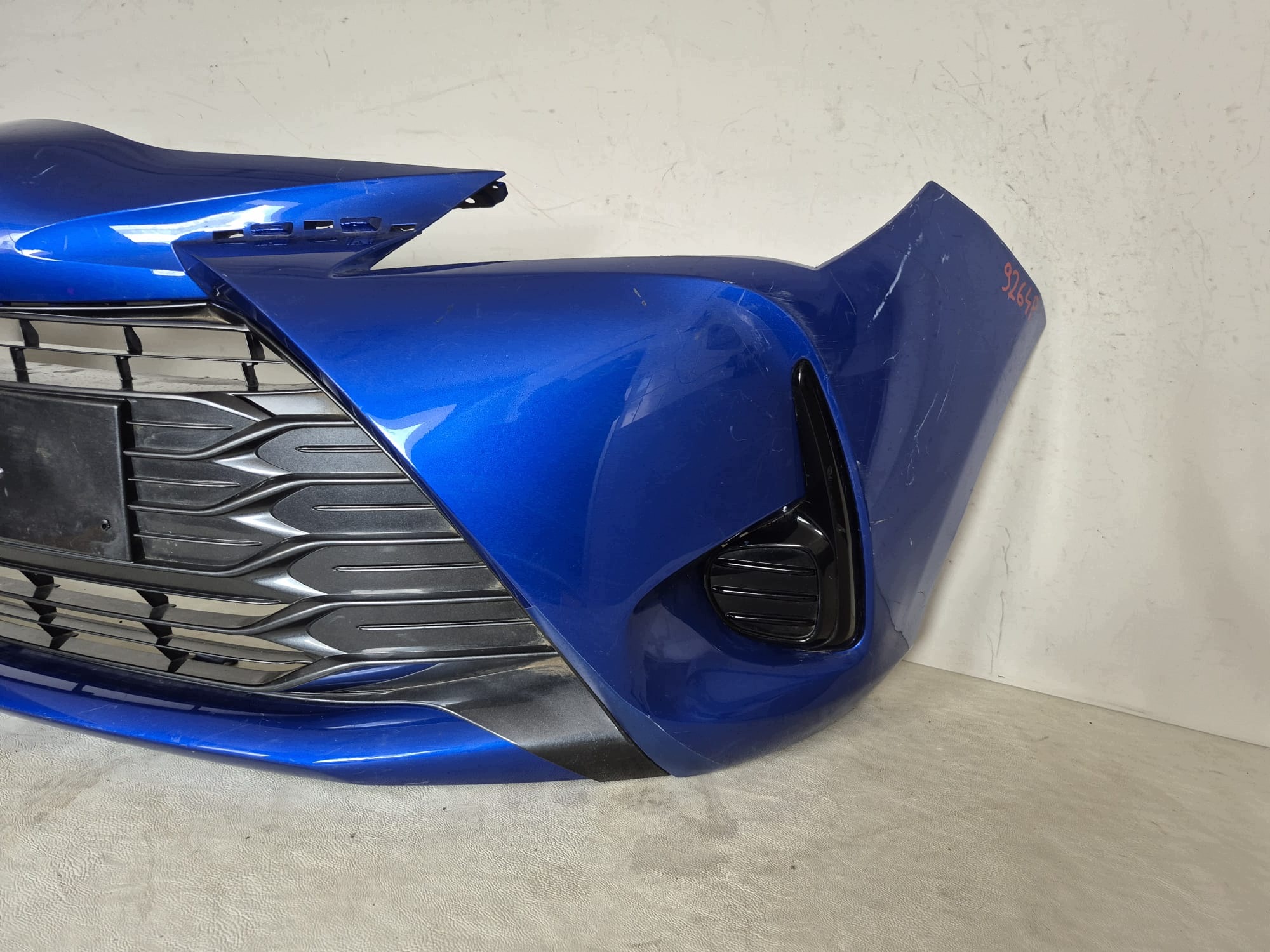 TOYOTA YARIS III 3 LIFT 17-20 bumper front front