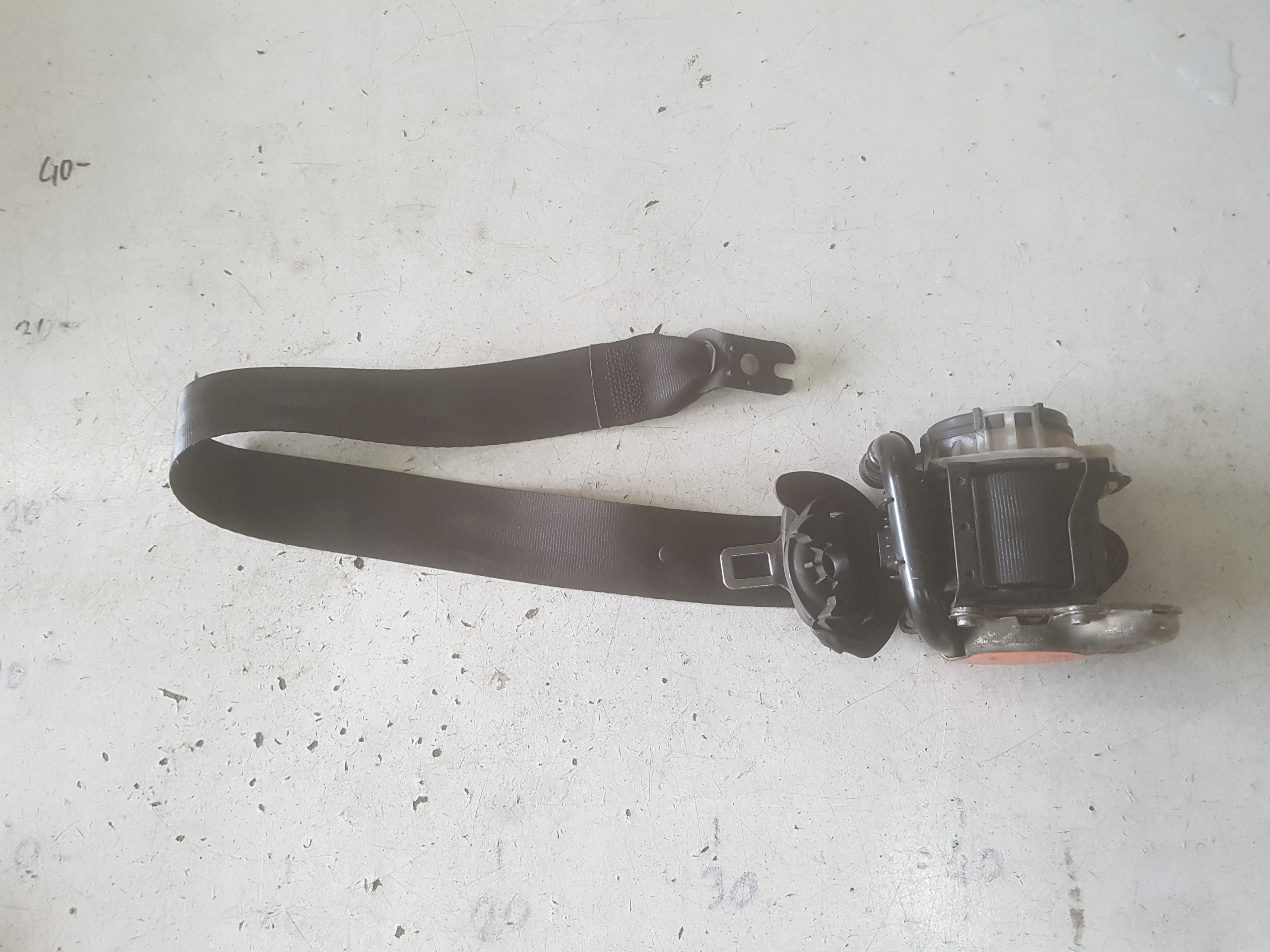 SUPERB 3 III 15 - 19R ремінь безпеки передній лівий