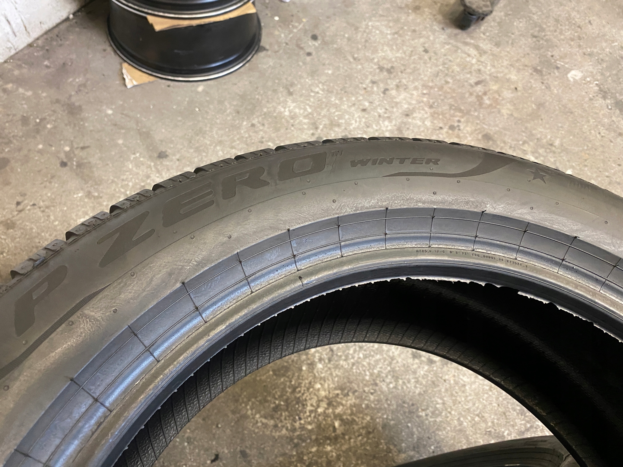 2 tyres winter 245/50R19 105H Pirelli P Zero Winter 2023r