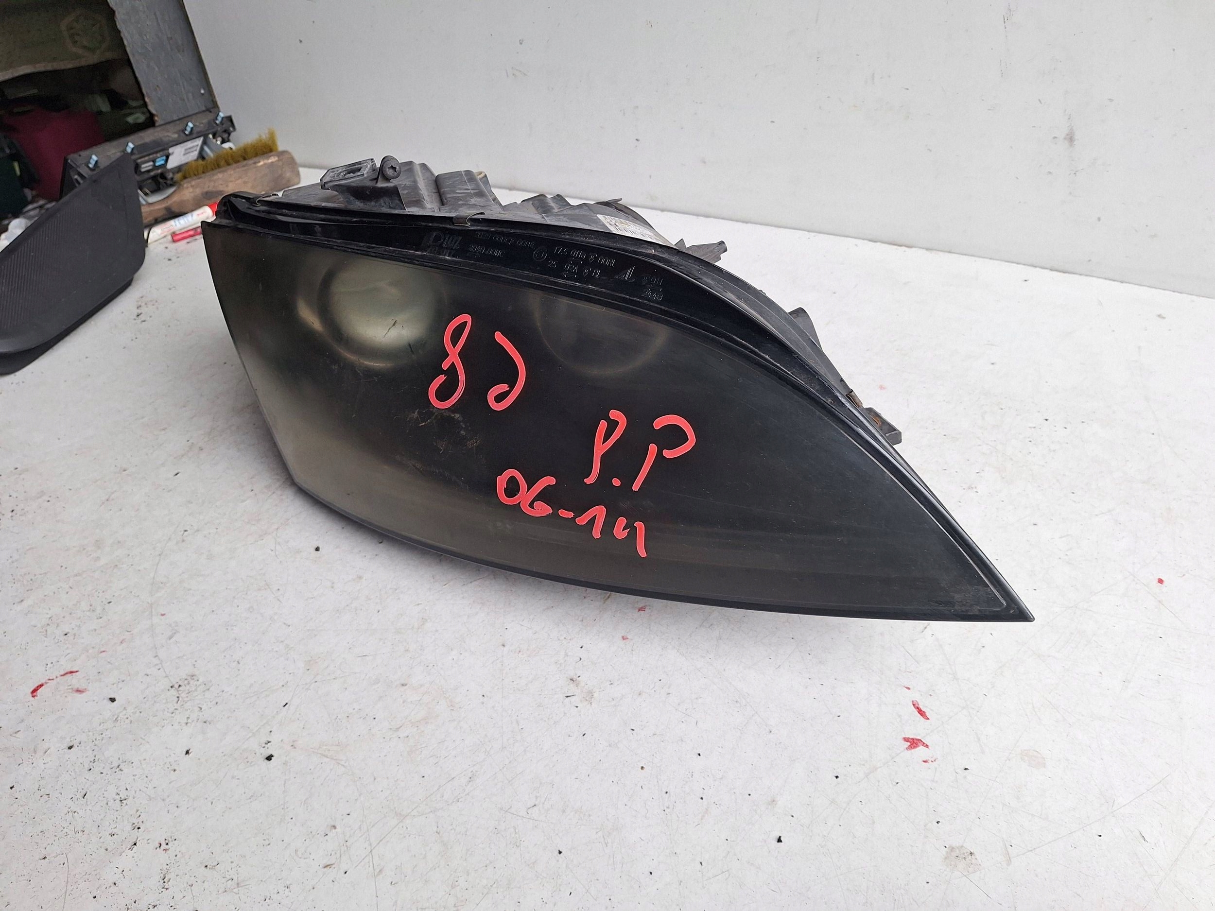 AUDI TT 8J 06-14 light right lens UK-ANGLIK 8J0941004N