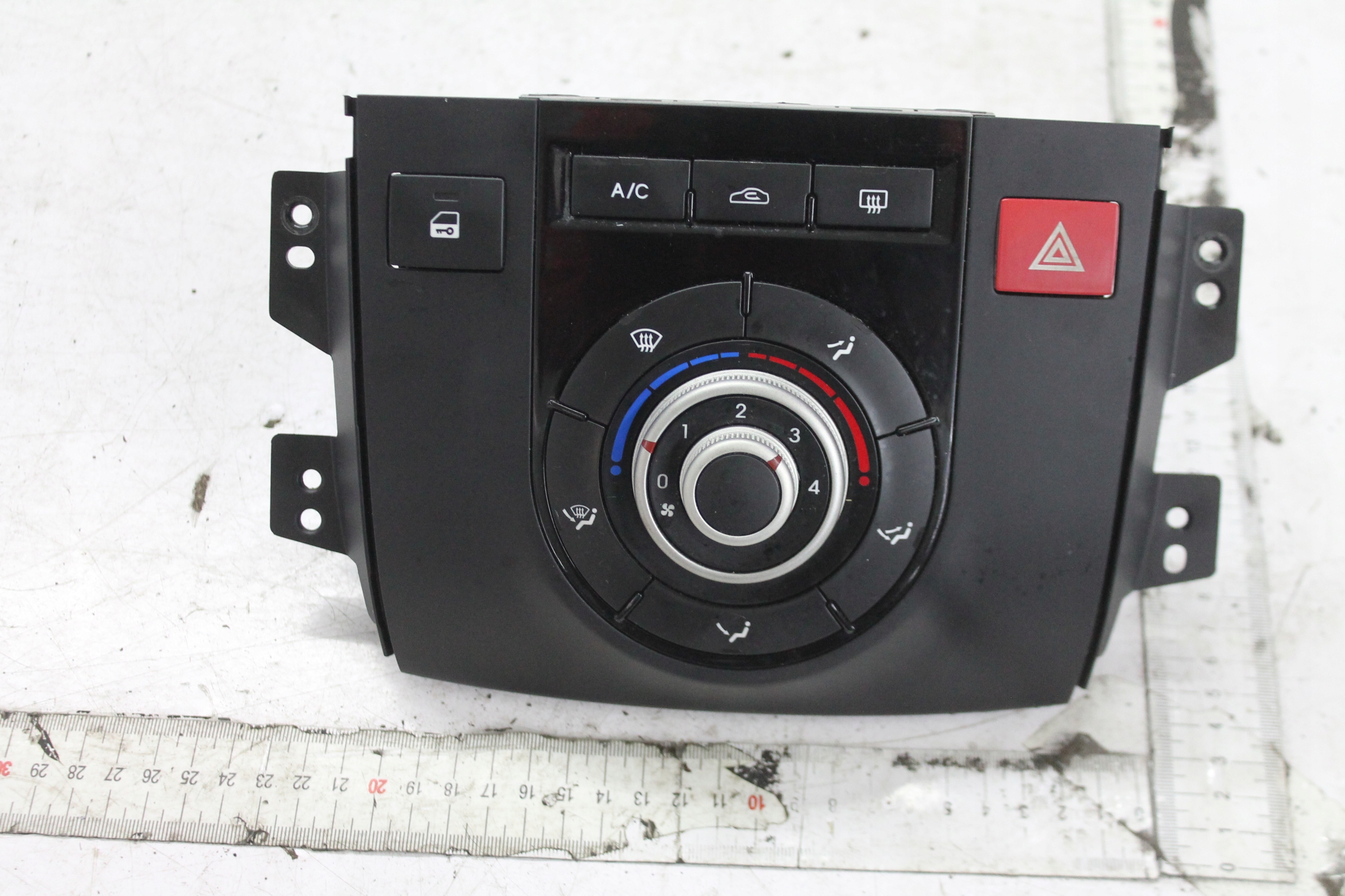 Unite commande clima 97250-1P160 KIA VENGA 09-14