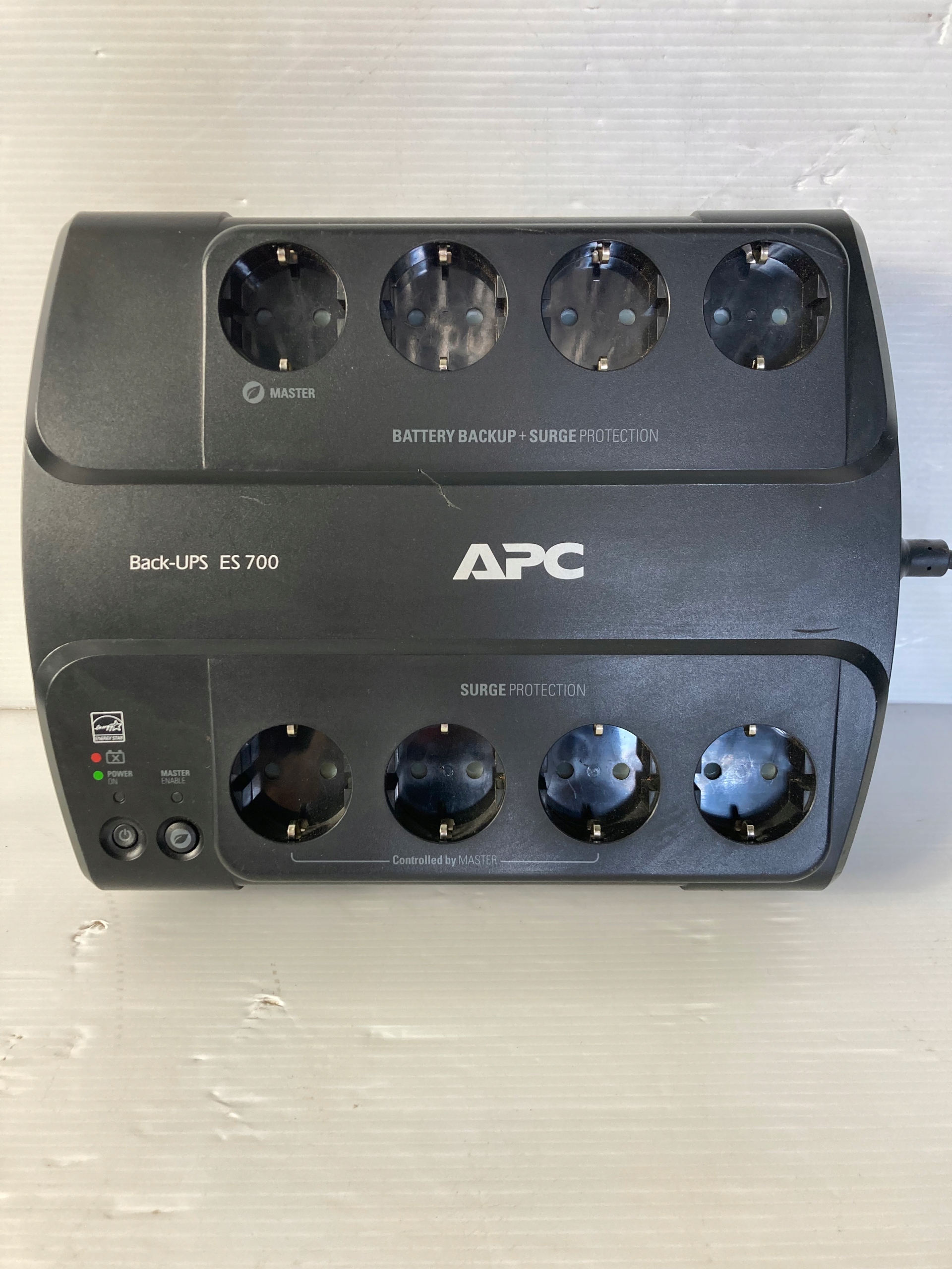Источник бесперебойного питания APC Back-UPS ES 700