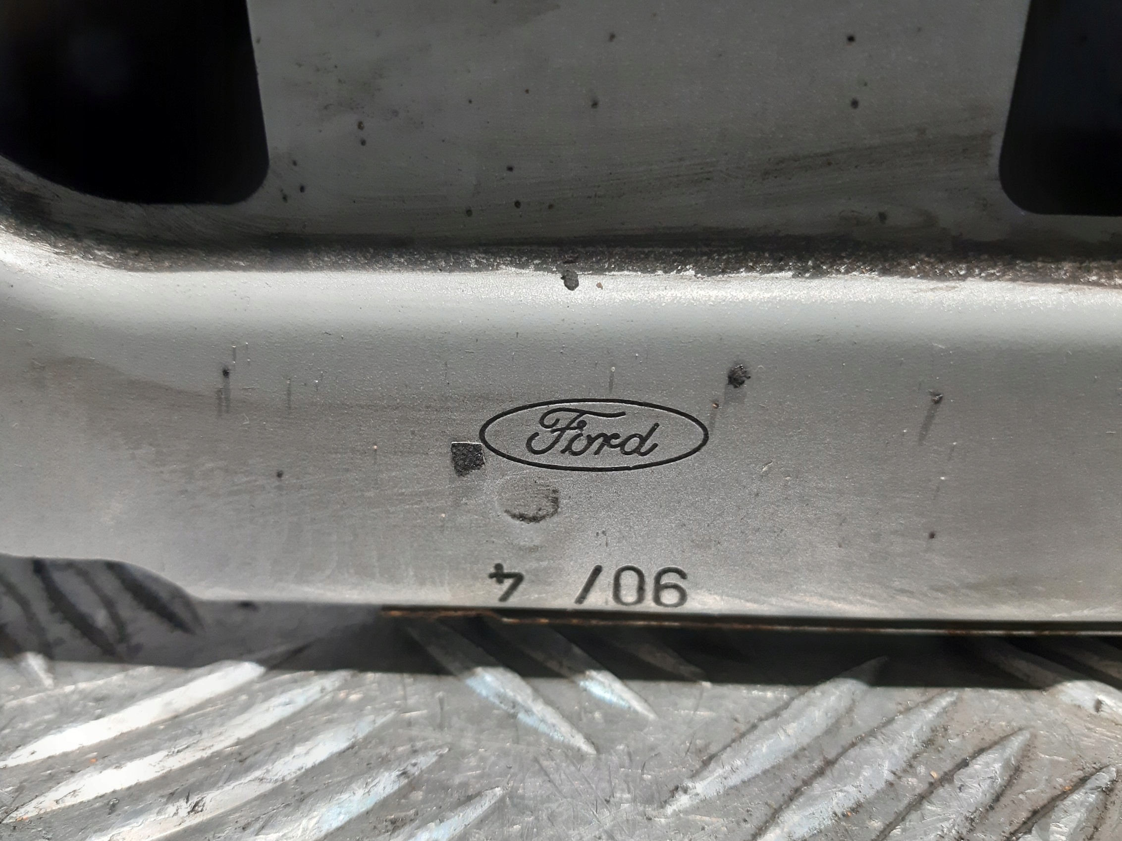 FORD FOCUS MK3 III 1.6 tdci sider pillar below bumper front F0C172803