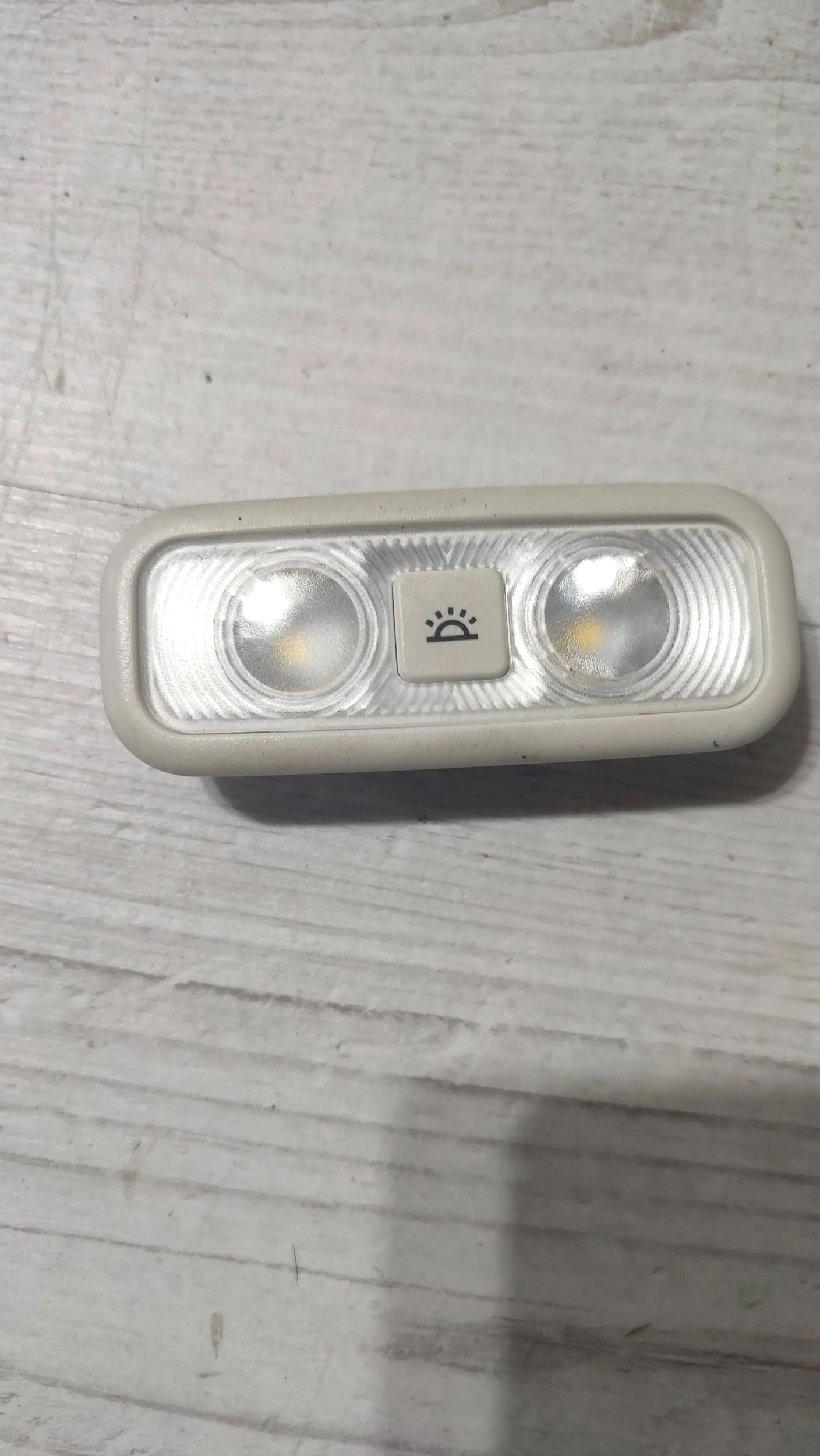 Ford Mondeo MK5 16r 2.0TDCi Oswietlenie cabs light