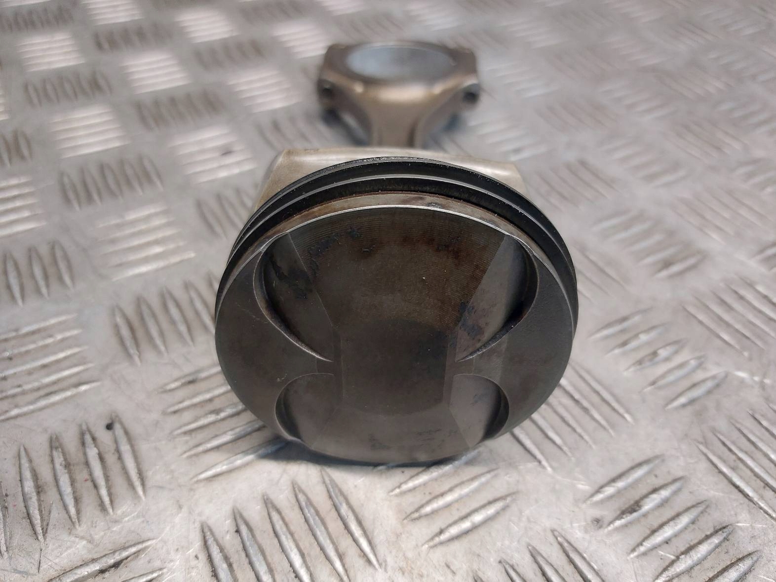 piston + connecting rod AUDI A6 C6 2.4 V6 06EB