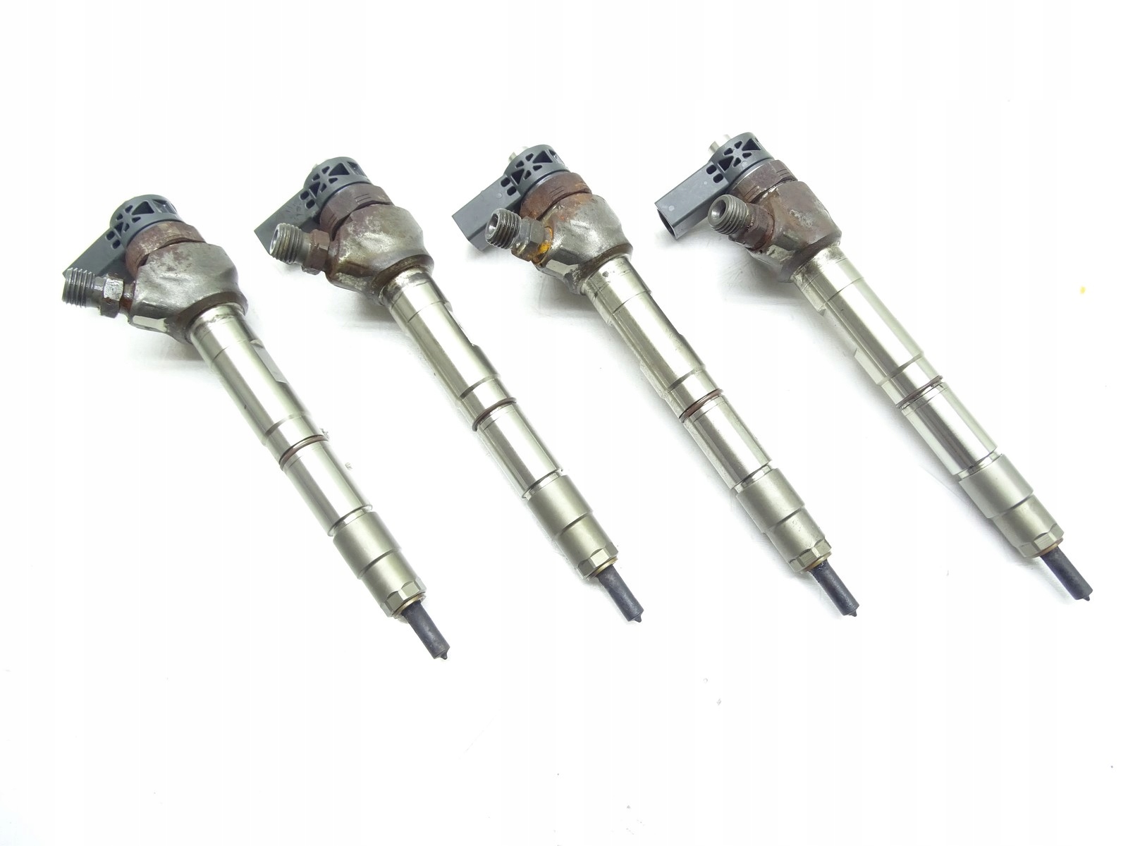 injector nozzle PASSAT B8 GOLF VII LEON III OCTAVIA III A3 8V 1.6 TDI