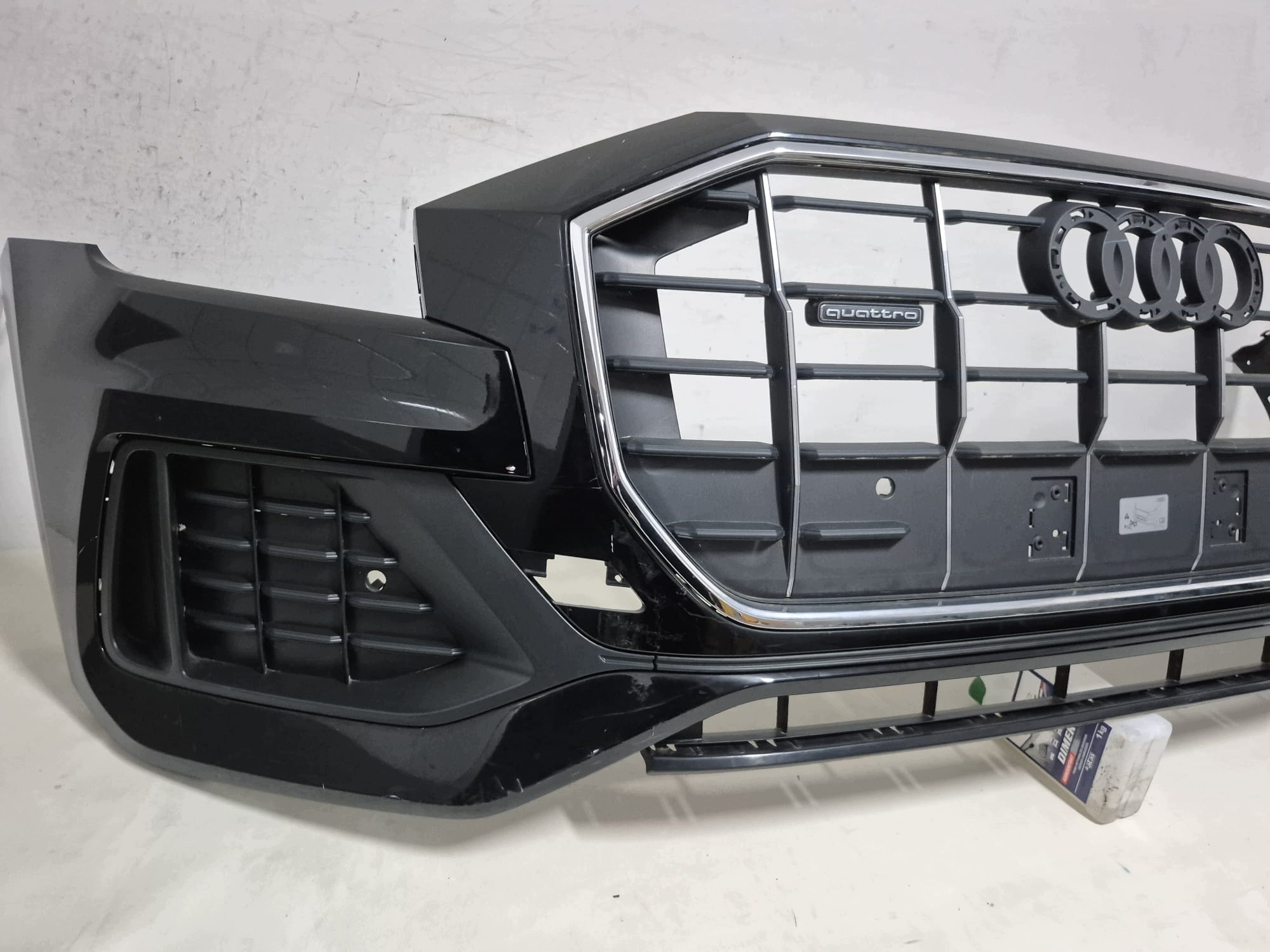 AUDI Q8 4M8 ZWYKLY 18- bumper front front grill grid PDC 4M8807437A