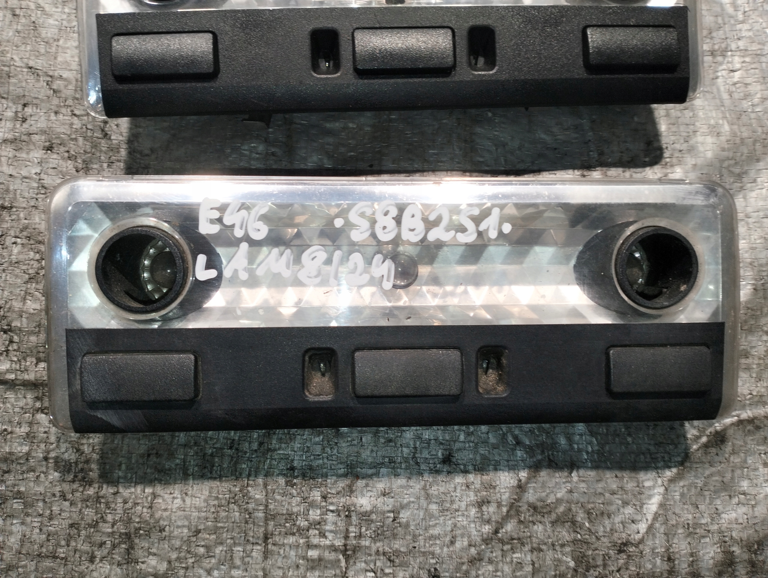light W PODSUFITUFCE BMW 3 E46 1998-2005r OE 8364929