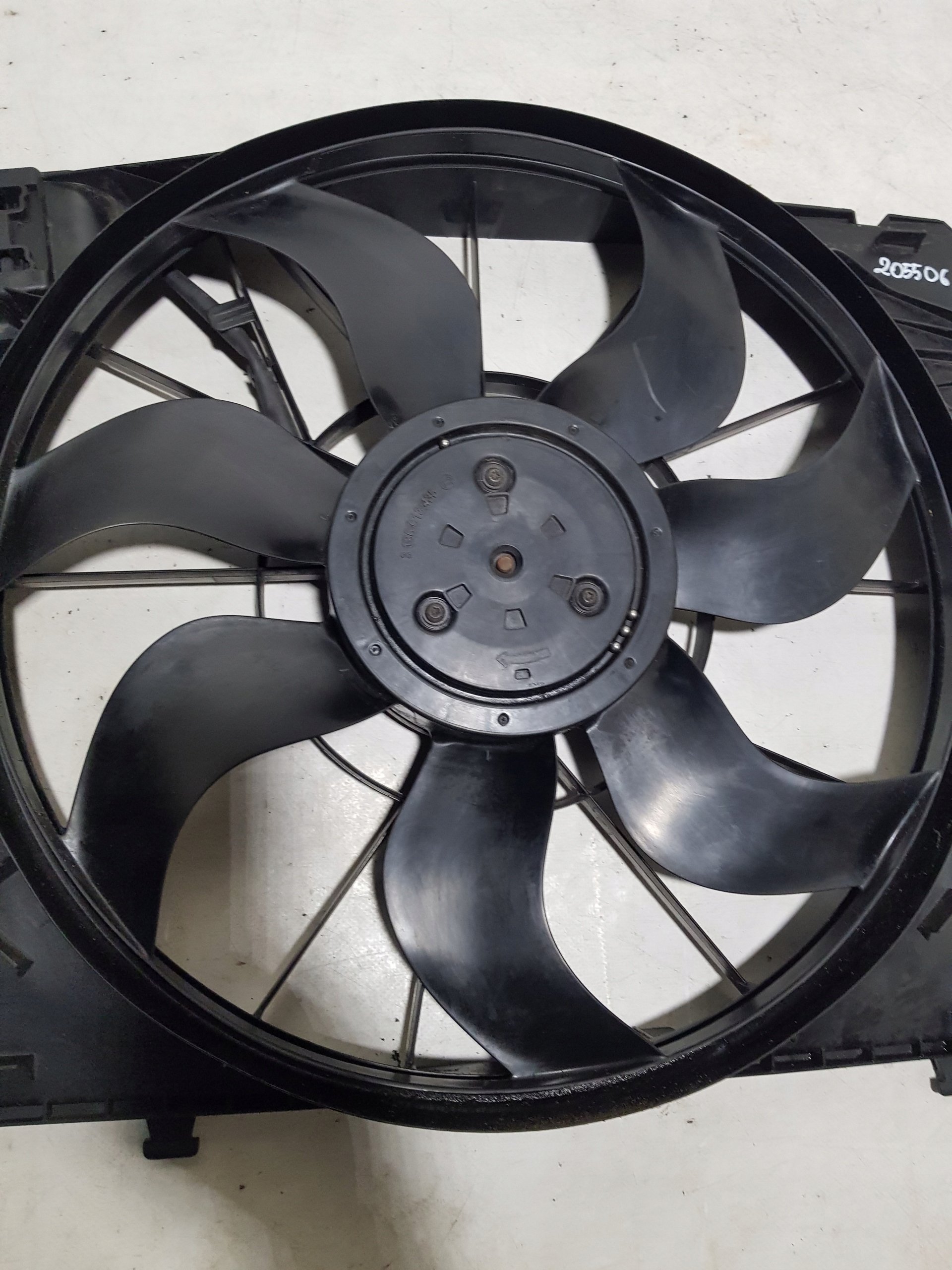 ventilátor chladiče MERCEDES W205 0999060812