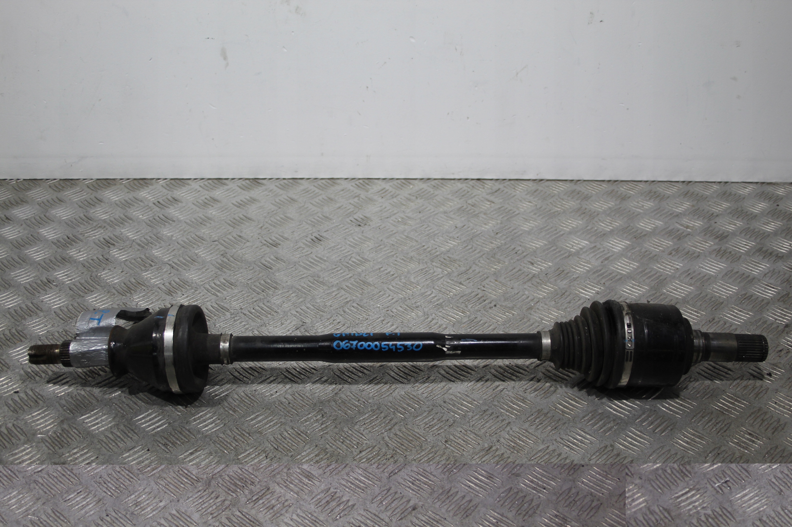 semi-axis right rear part MASERATI GHIBLI Q4 06700054530