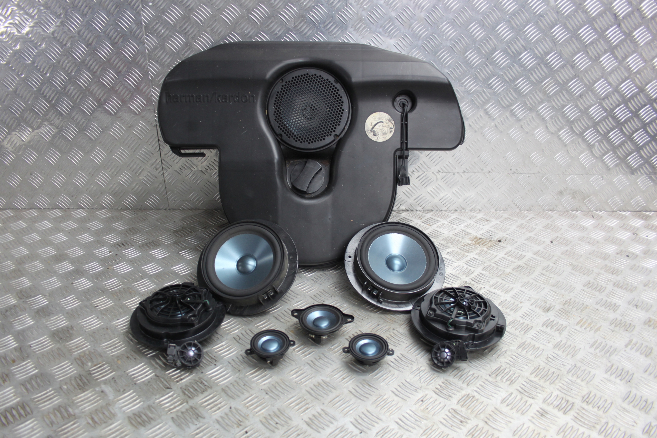 1698208089 - MERCEDES W245 комплект громкоговорителей HARMAN KARDON 2008