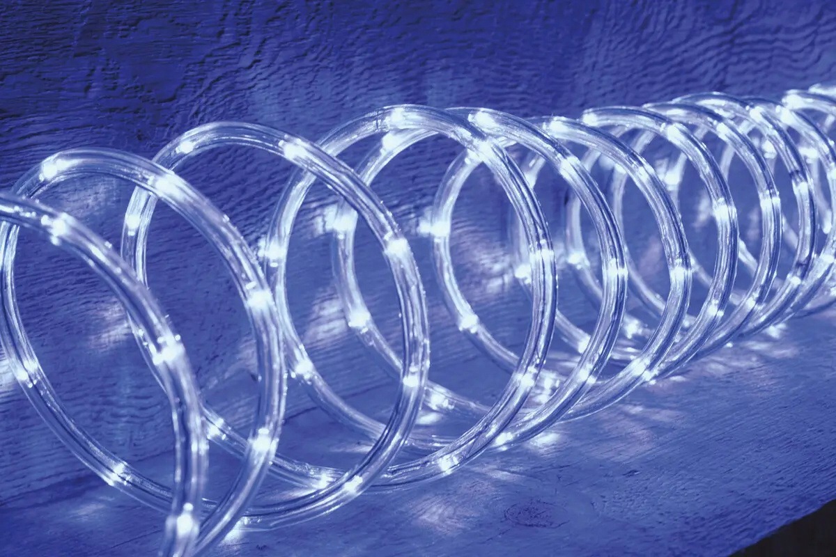 Světelná vnější girlanda ve tvaru spirály, 324 Led, studené bílé světlo