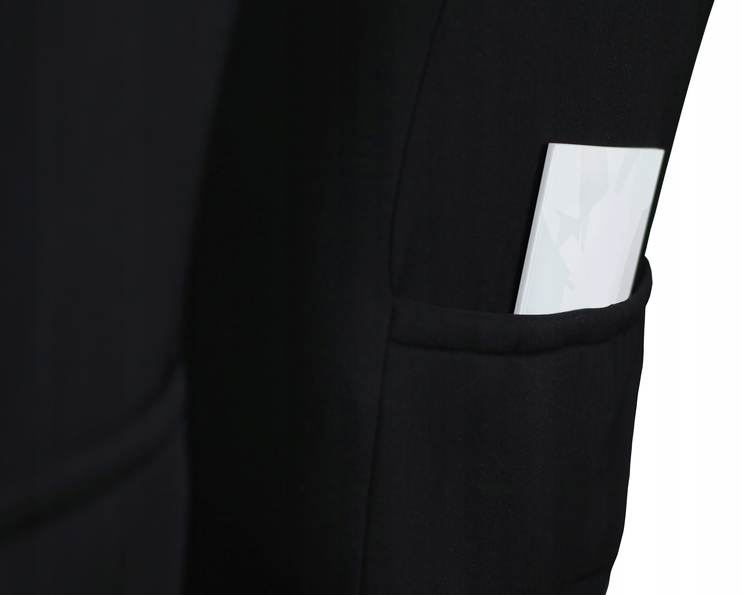 GRUBE POKROWCE MIAROWE NA PRZEDNIE FOTELE SAMOCHODOWE do MAZDA 6 III KOMBI Cechy dodatkowe kieszenie szwy/otwory na poduszki powietrzne