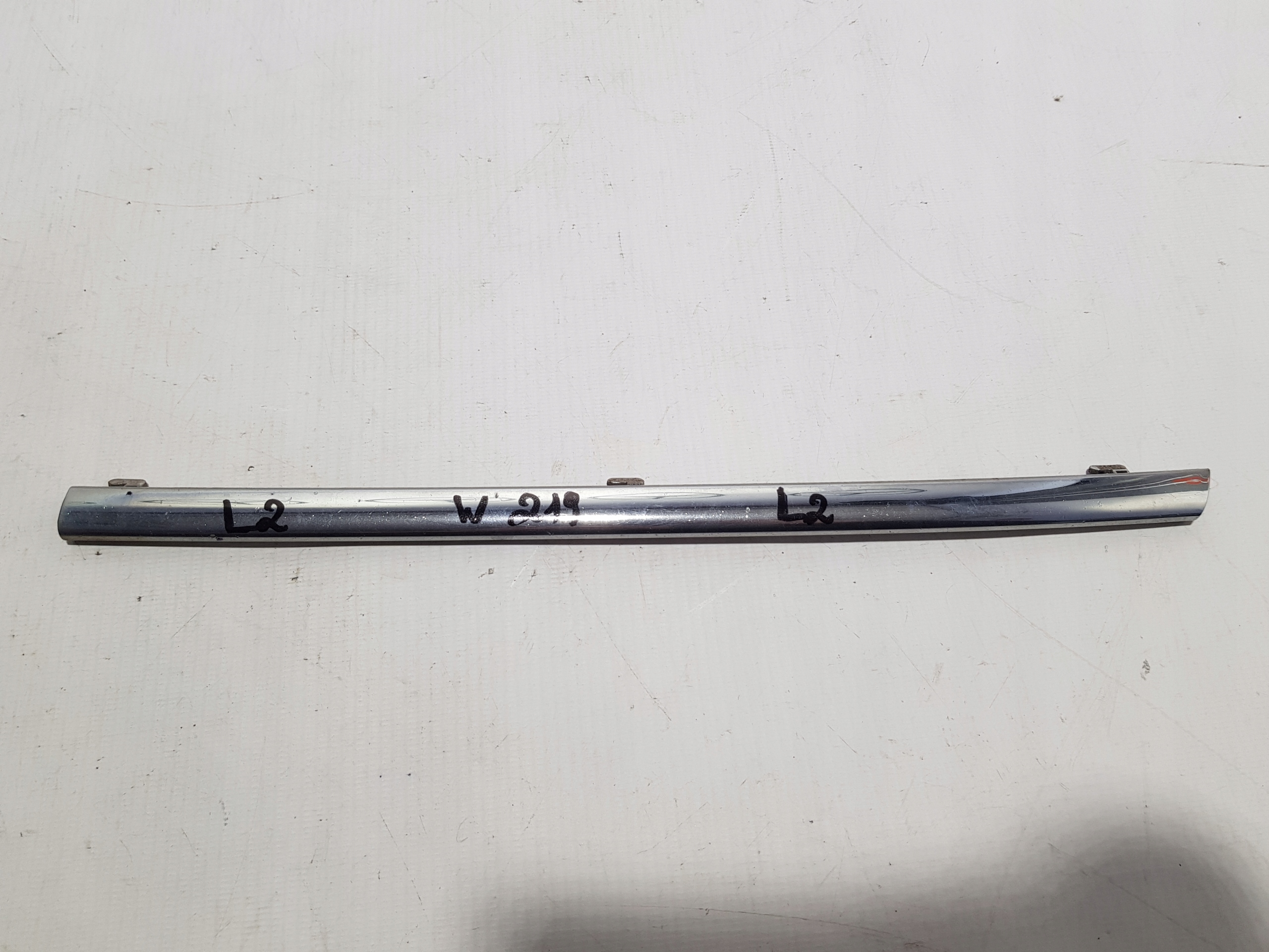 MERCEDES CLS W219 moulding CHROM grille GRILA left 2