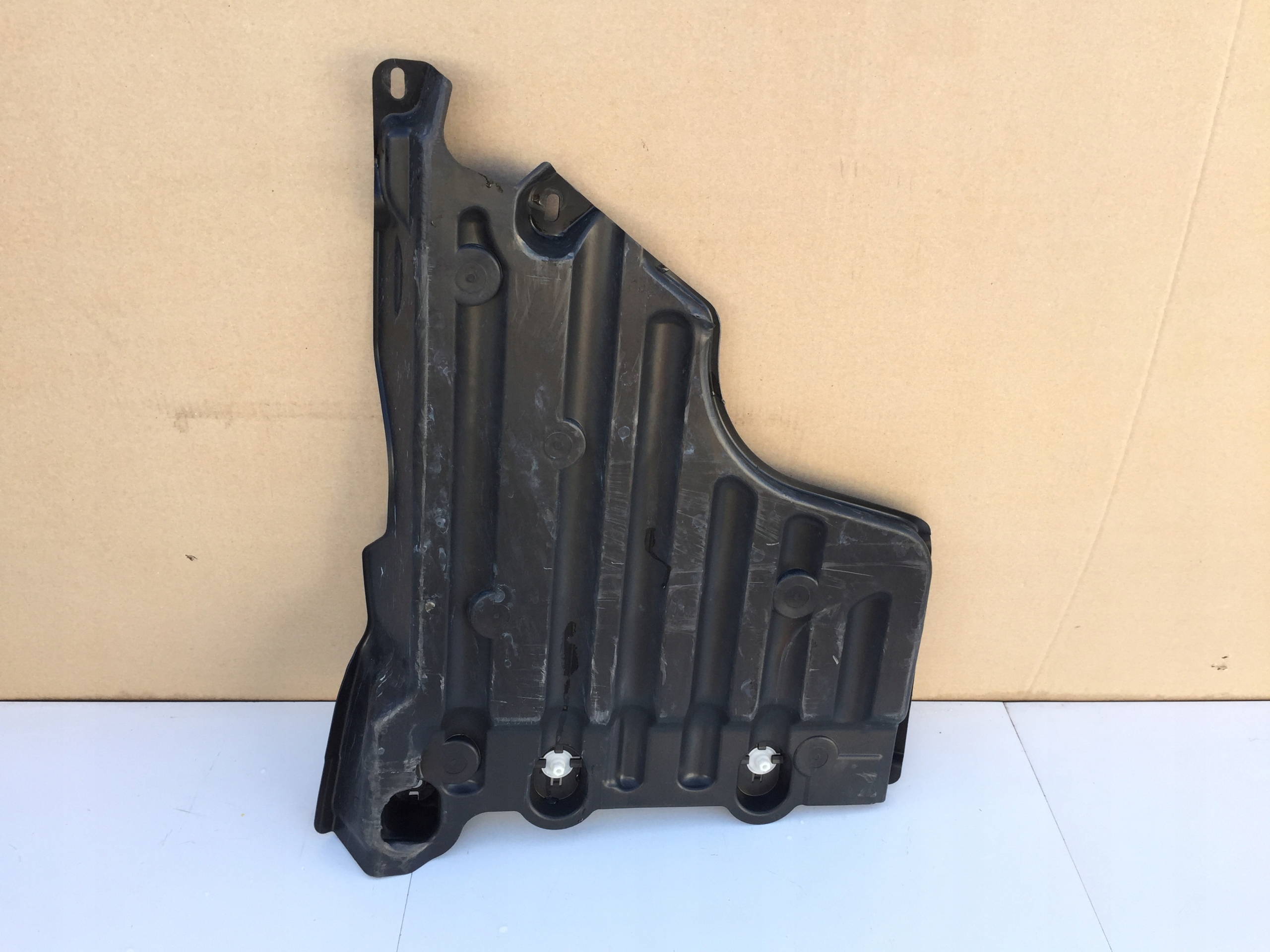 9826459280 - PEUGEOT 2008 II ЗАЩИТНАЯ ПЛАСТИНА ПОЛ ШАССИ