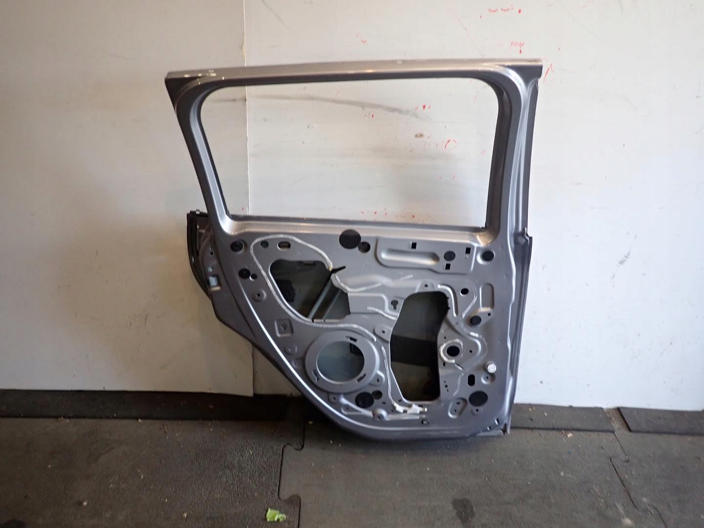 ajtó far hátsó bal PEUGEOT 2008 2013