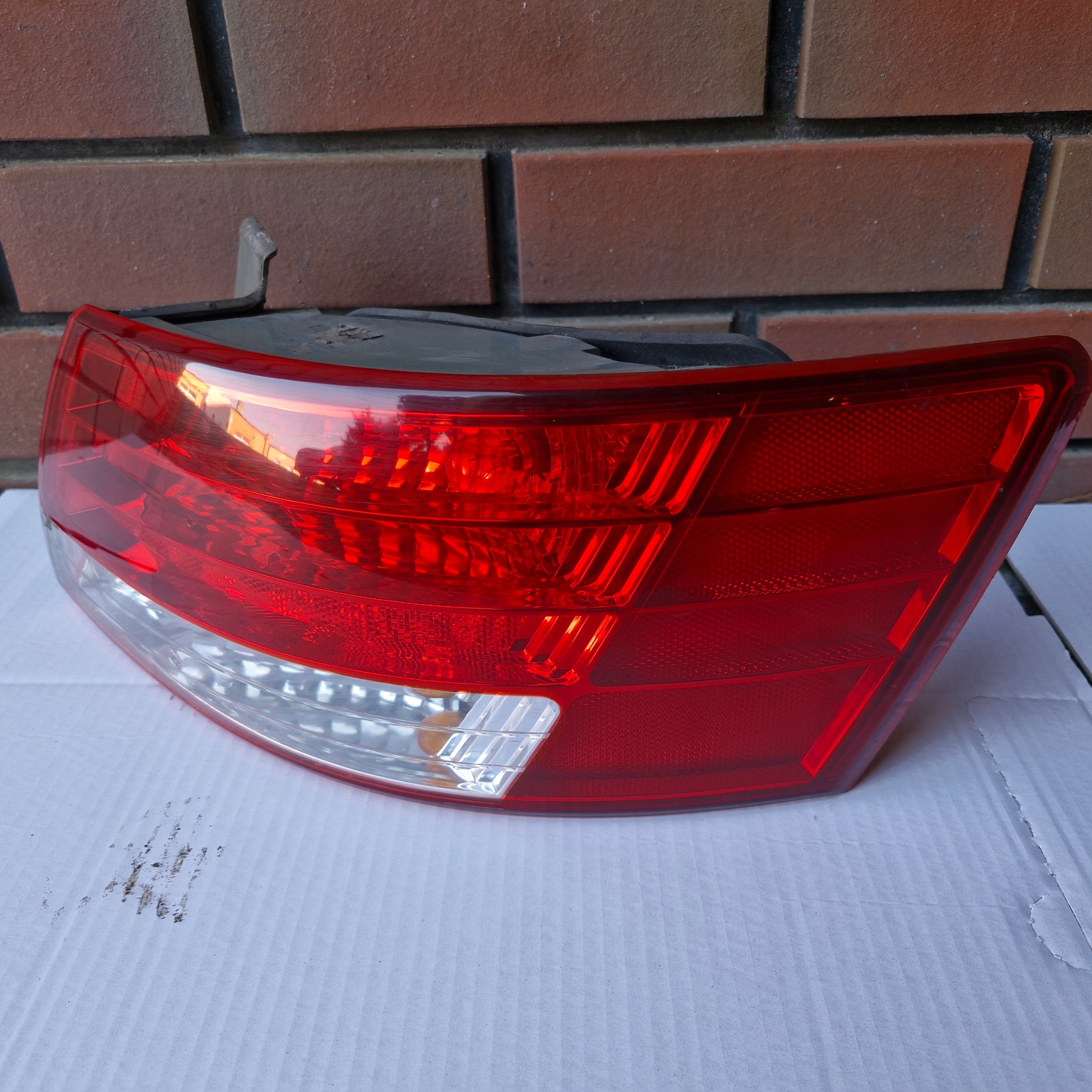 Hyundai SONATA V фонарь правый