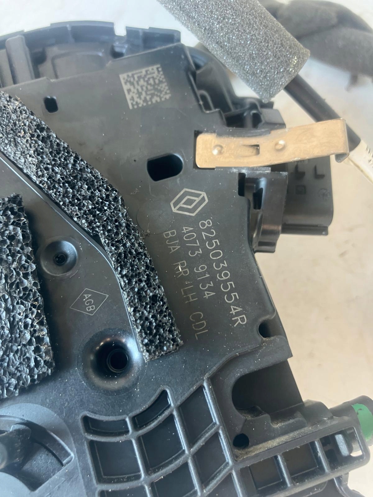 lock door left rear part RENAULT CLIO V 825039554R
