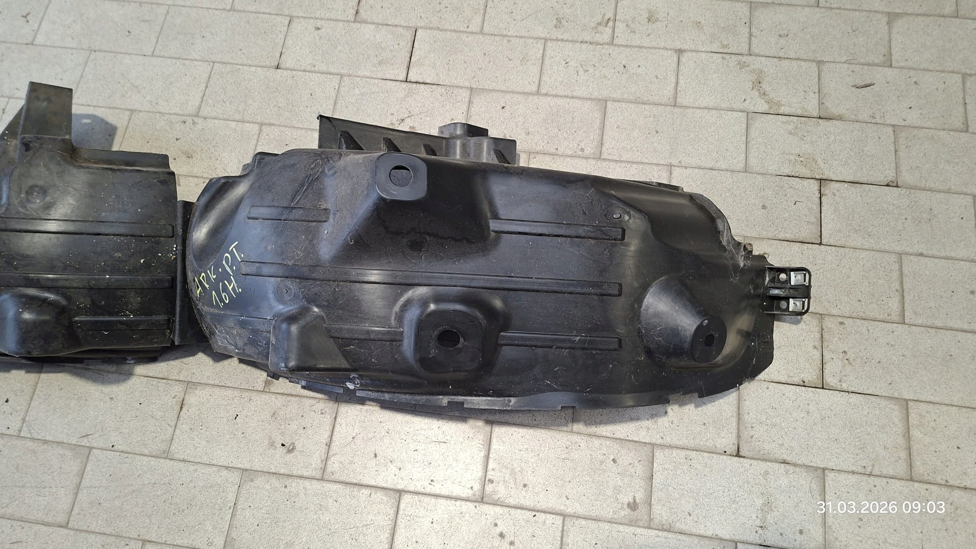 mudguard rear. rear part side right Renault Arkana 1.6 E-TECH 767487319R