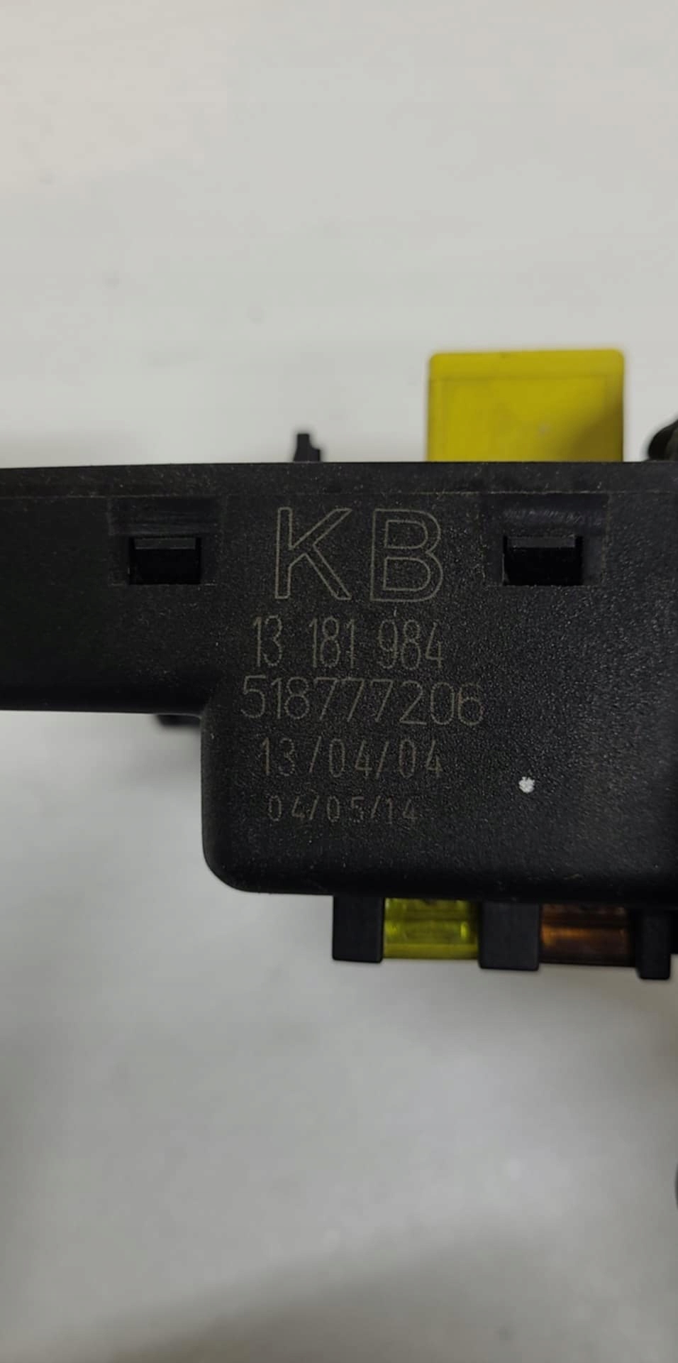Module fusibles Module BSI OPEL VECTRA 13181984