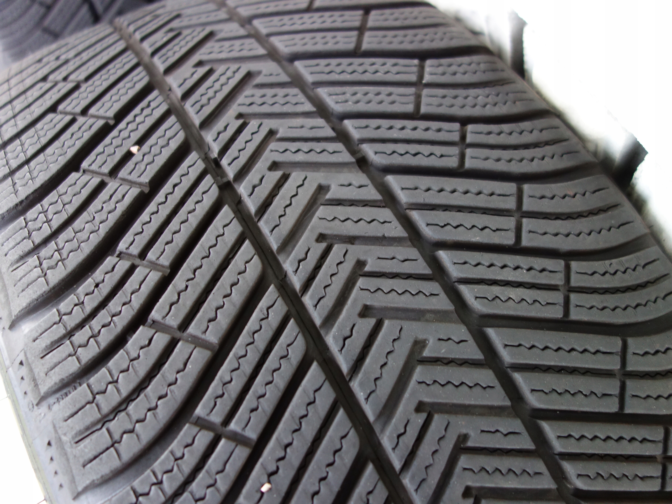 KOŁA ZIMOWE MERCEDES E-KLASA W213 E63 AMG MICHELIN Otwór centralny (mm) 66,6