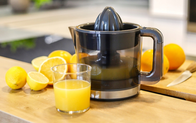 TESCOMA Elektryczna wyciskarka do cytrusów 0,8L Kod producenta 908650.00