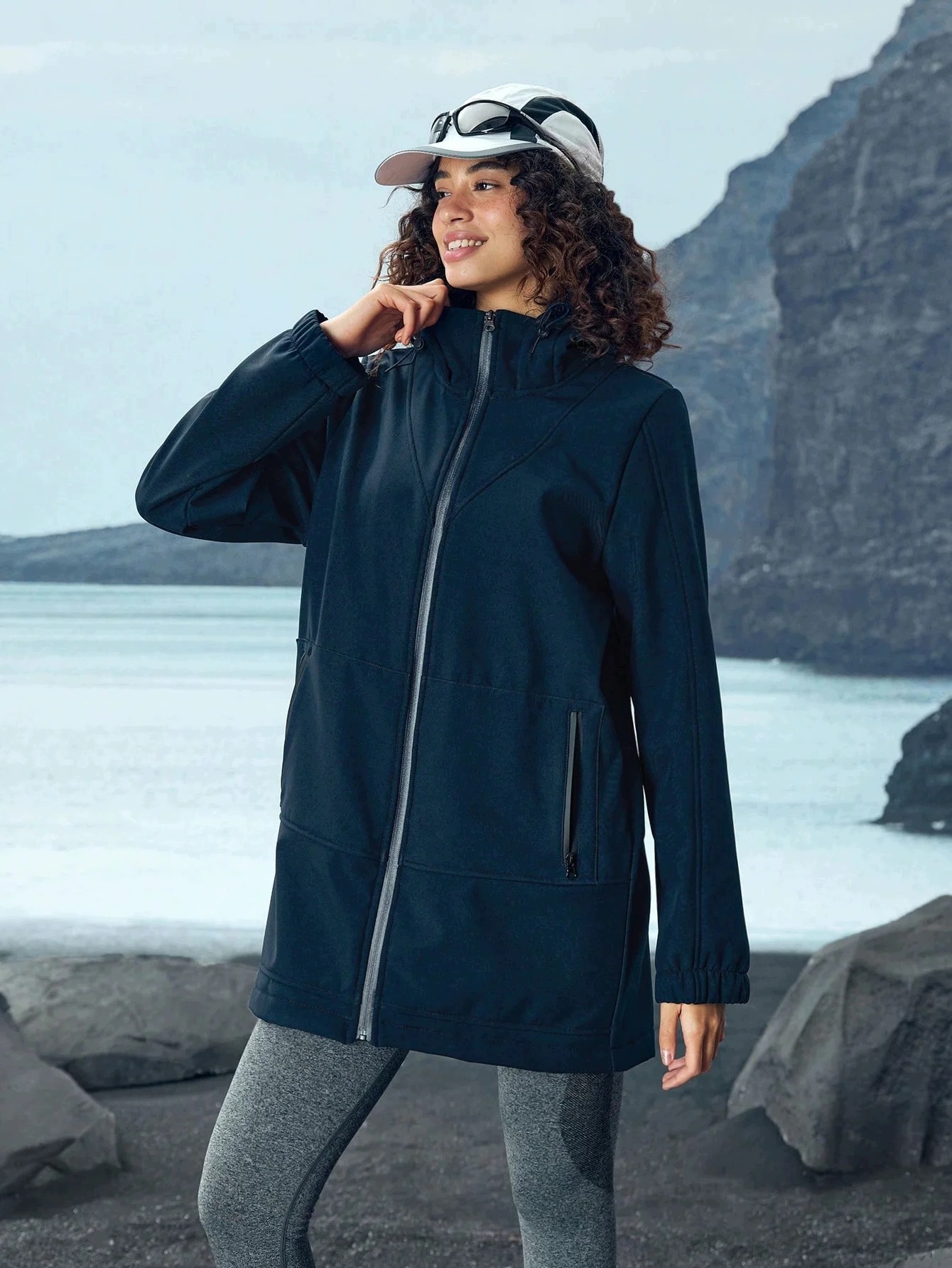 Dámská Nepromokavá Bunda Outdoor Softshell Tmavě Modrá Kapuce Polar S