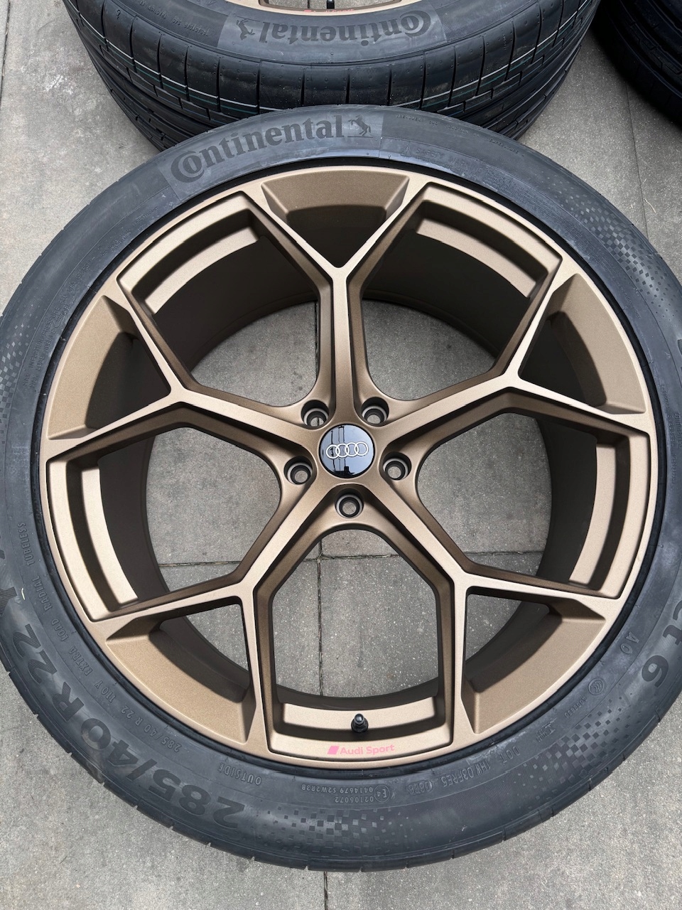 NOWE KUTE KOŁA Letnie do AUDI Q7 Q8 S line 285/40R22 Continental