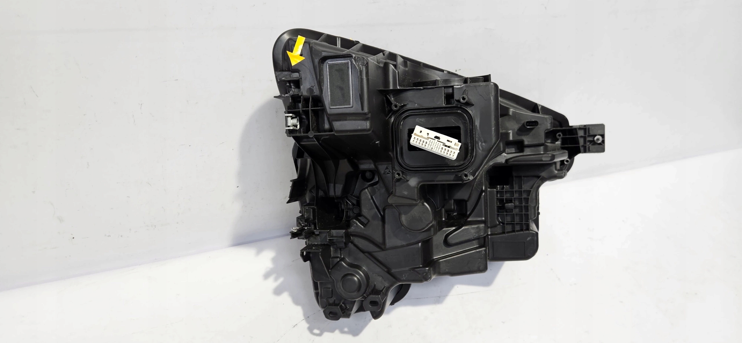 light left front FULL LED TESLA Y JUNIPER 24- EUROPA original 1918350-98-D