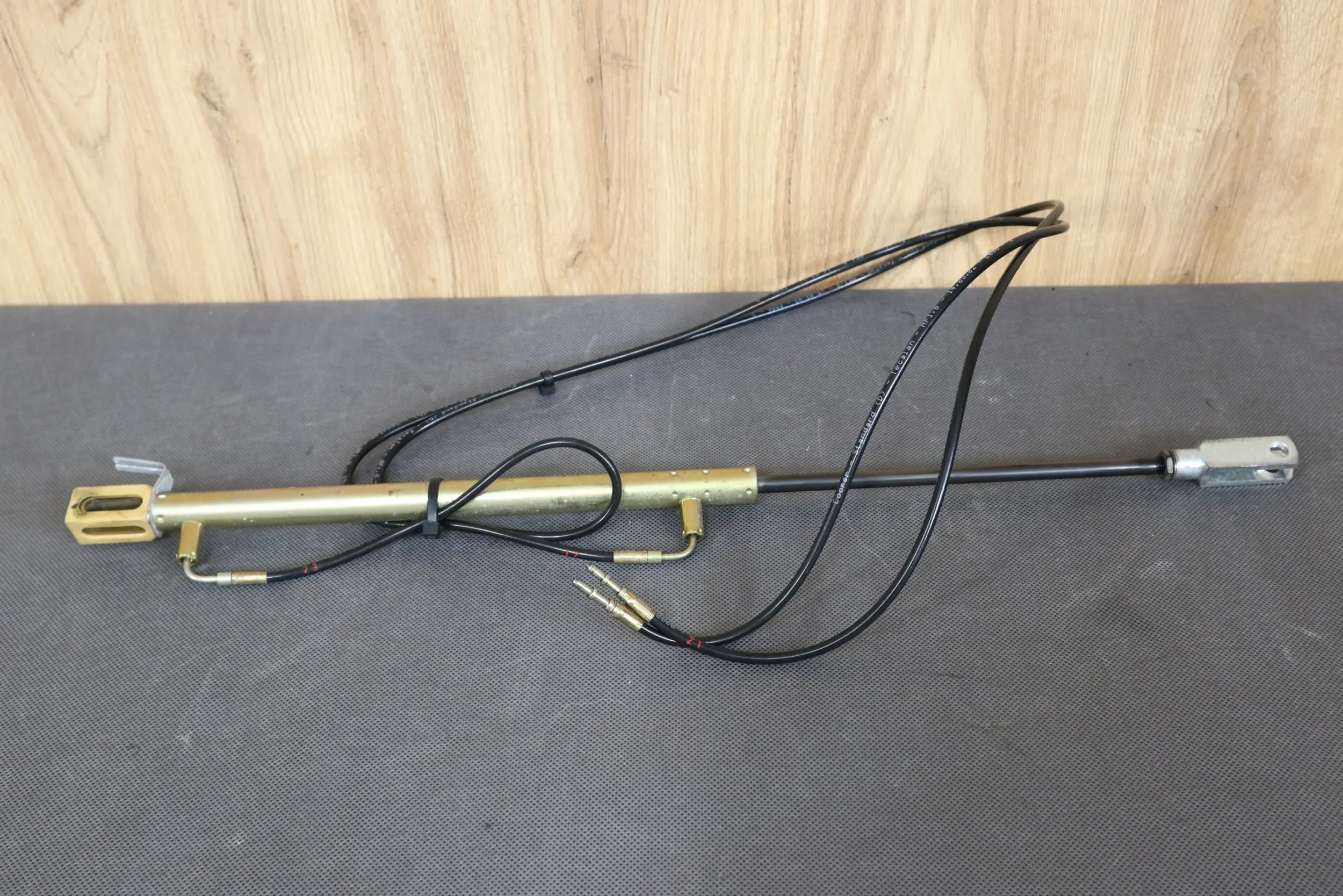 MERCEDES SLK R170 LIFT SIŁOWNIK DACHU BOCZNY 21/23