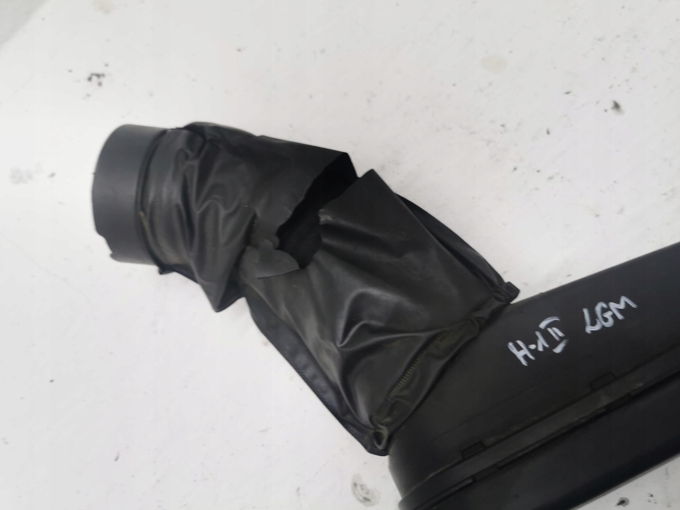pipe air hose HYUNDAI H-1 II 2.5 CRDi 170KM