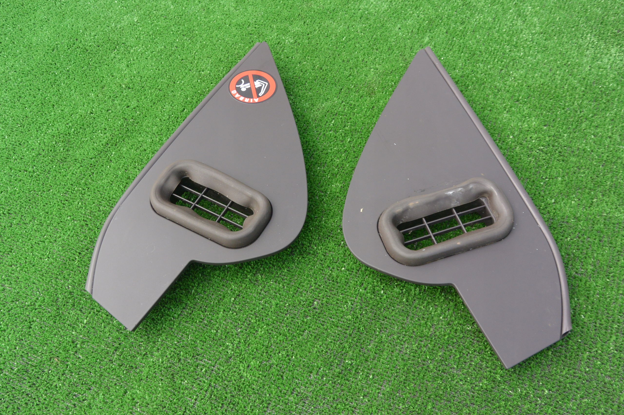 670010230 670010229 - КРИШКА КРИШКИ ПАНЕЛІ KPL MASERATI QUATTROPORTE VI