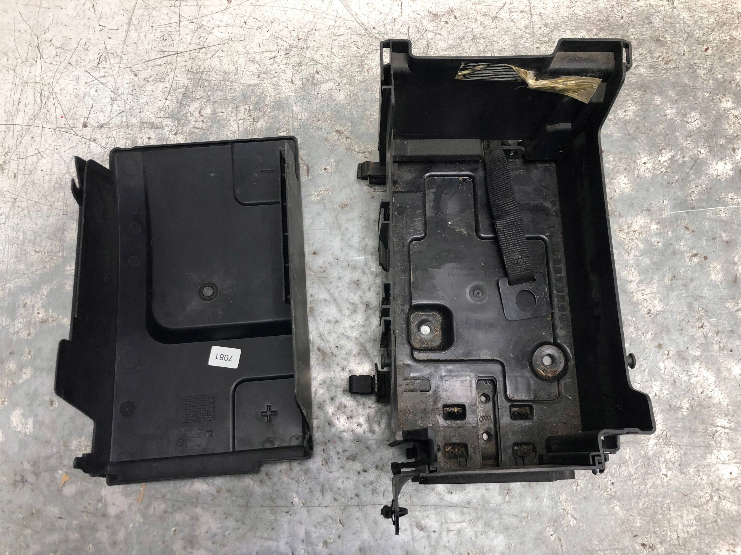 SCATOLA per batteria OPEL INSIGNIA A 13334616