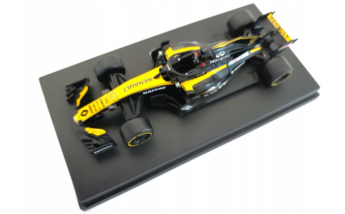 Bolid F1 Renault Model Měřítko 1:64 Originál 2018R.