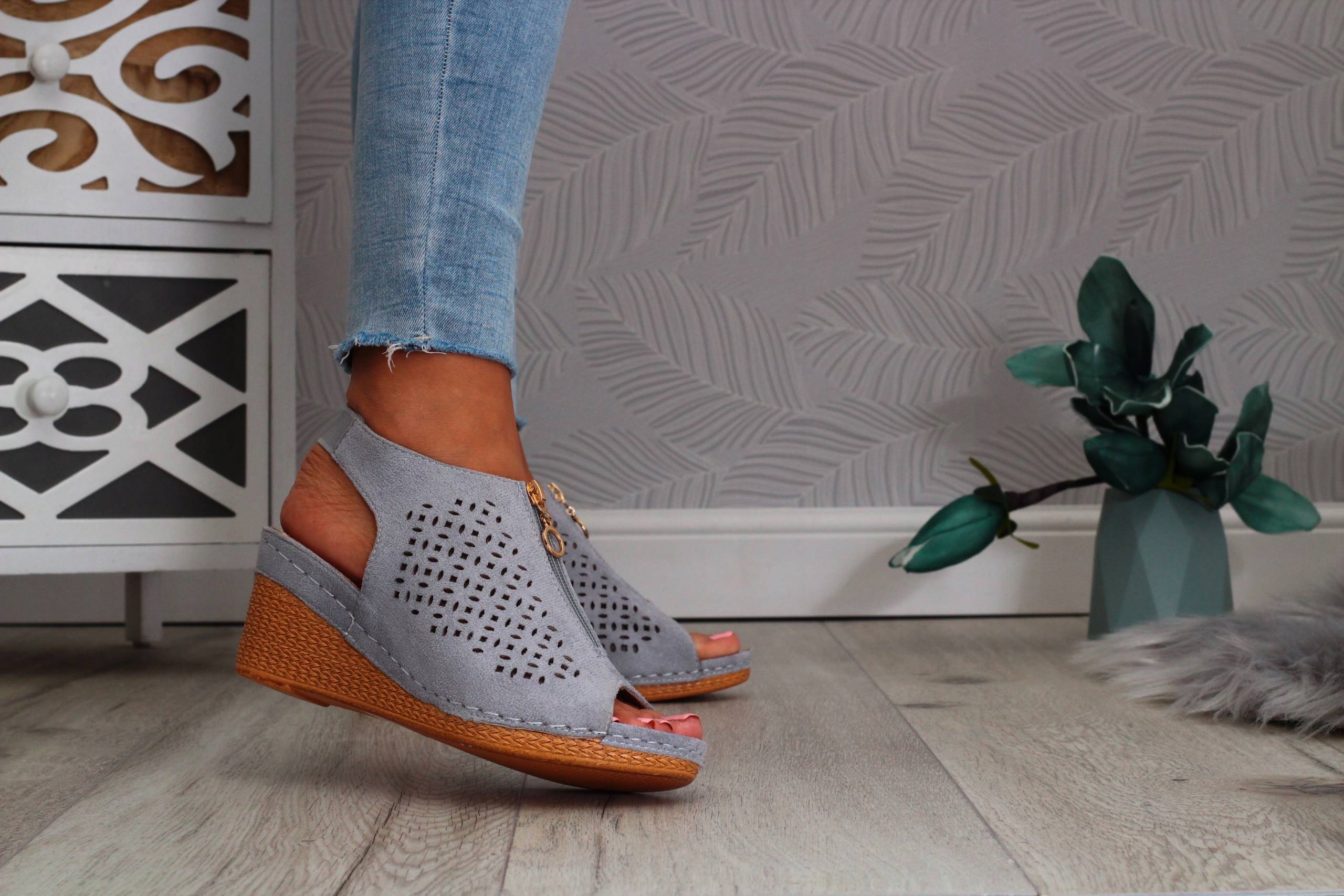 ELEGANCKIE SANDAŁY DAMSKIE NA koturnie SKÓRA Marka inna