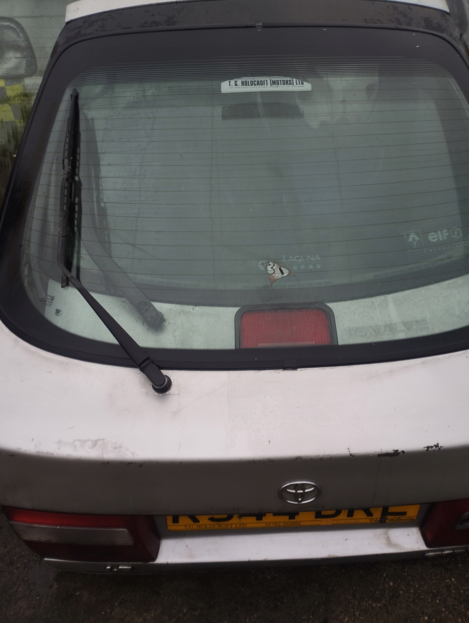 SZYBA TYLNA KLAPY BAGAŻNIKA TOYOTA CARINA E 3 III