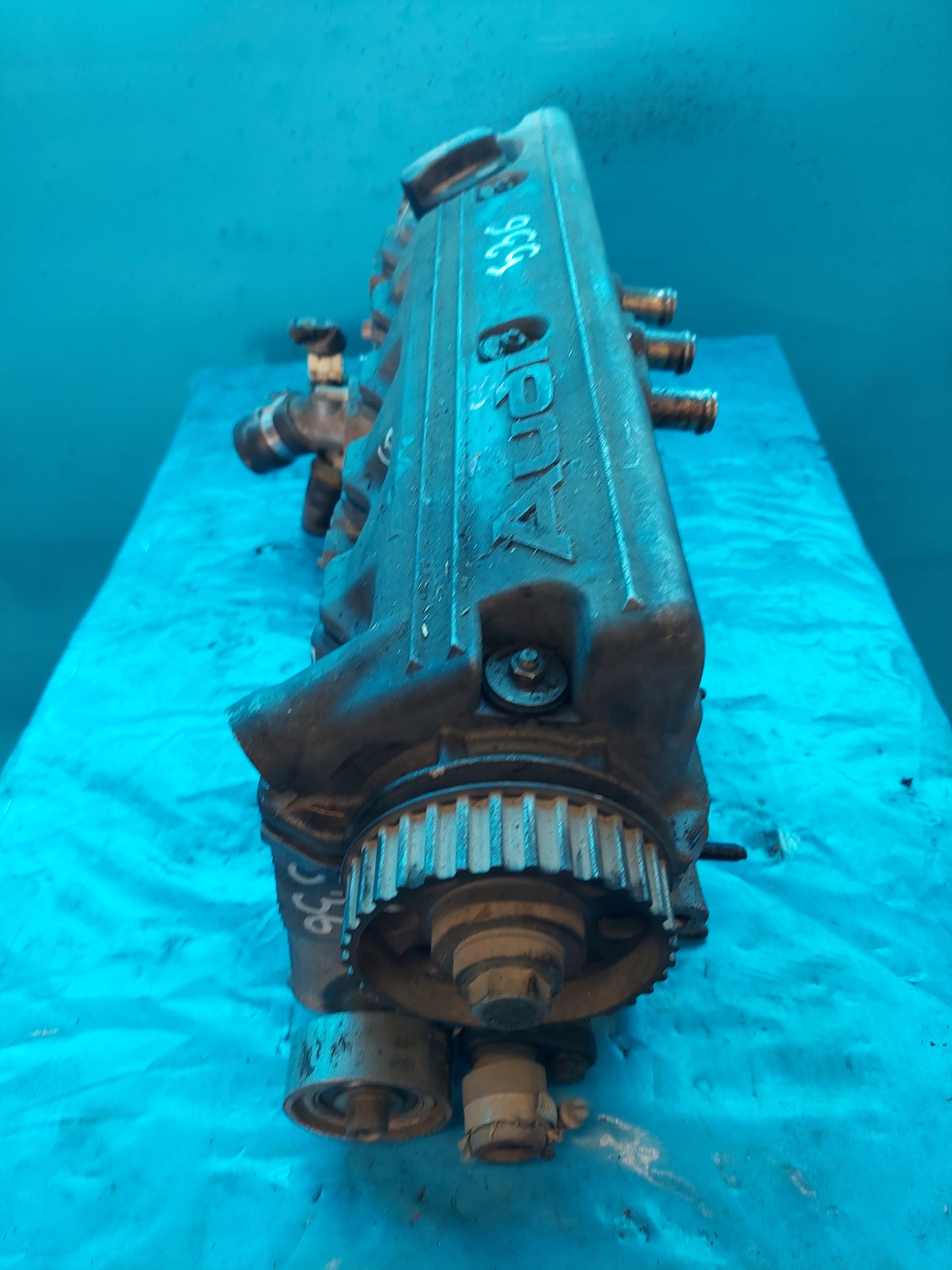TESTATA AUDI A6 C4 100 2.5 TDI 046103373B353