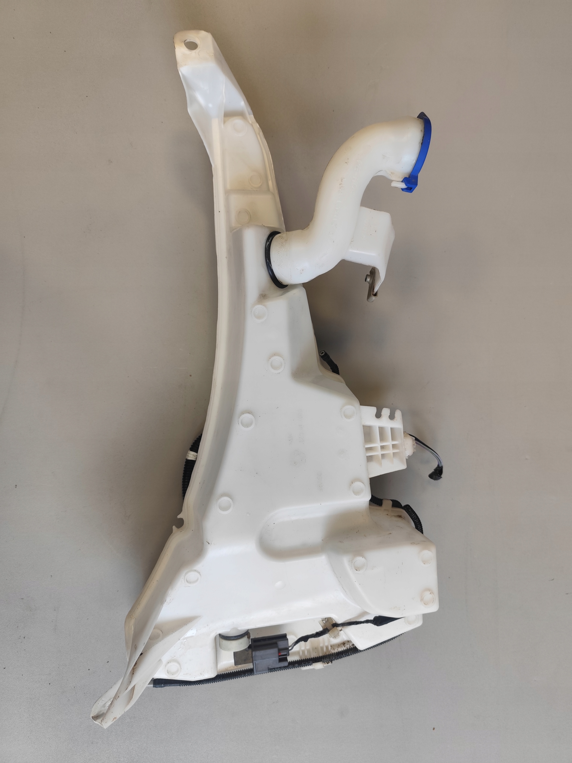 FORD KUGA MK3 washer fluid tank