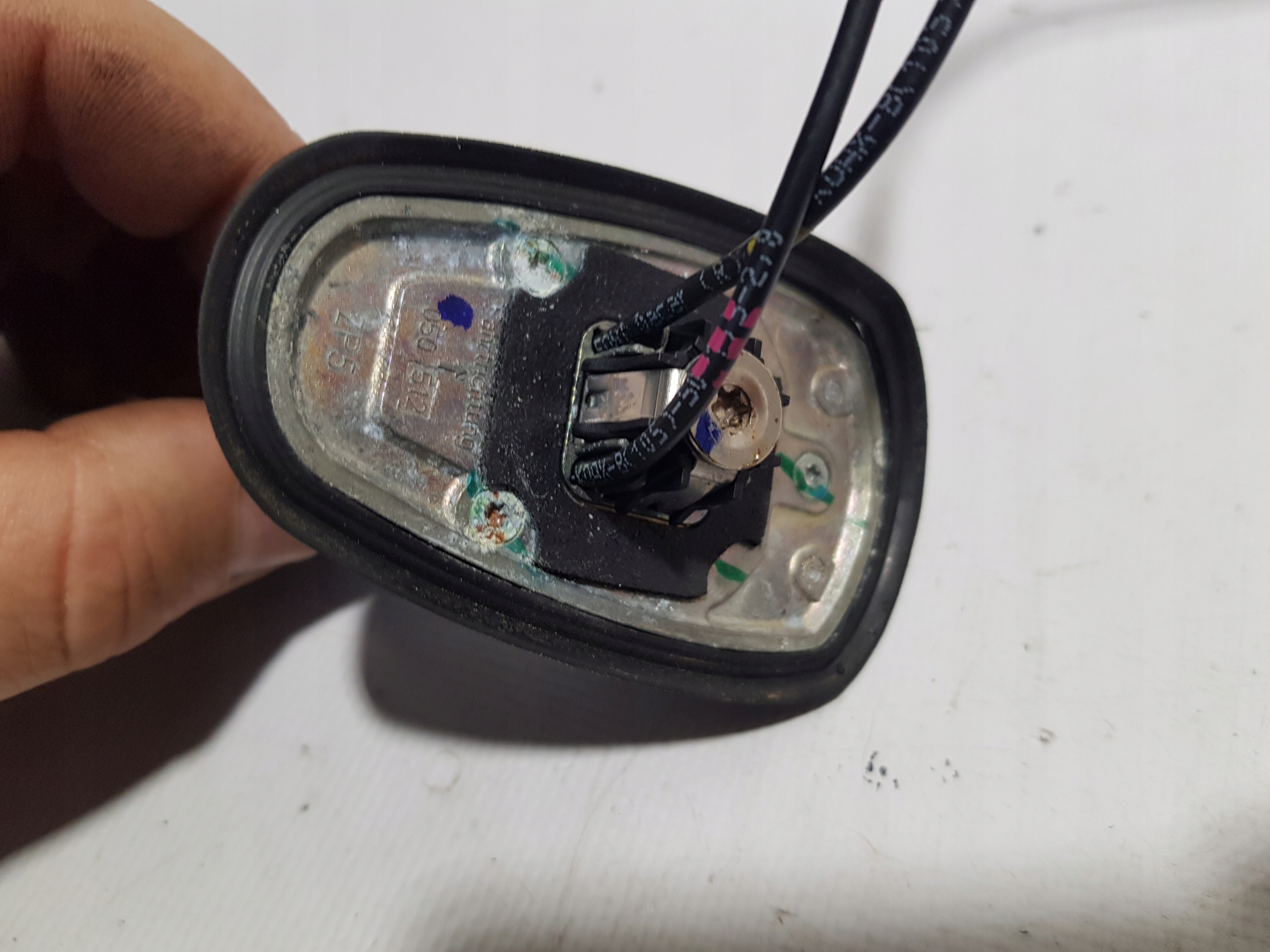 ANTENA dach GPS MERCEDES W221 C792 792 2218205675