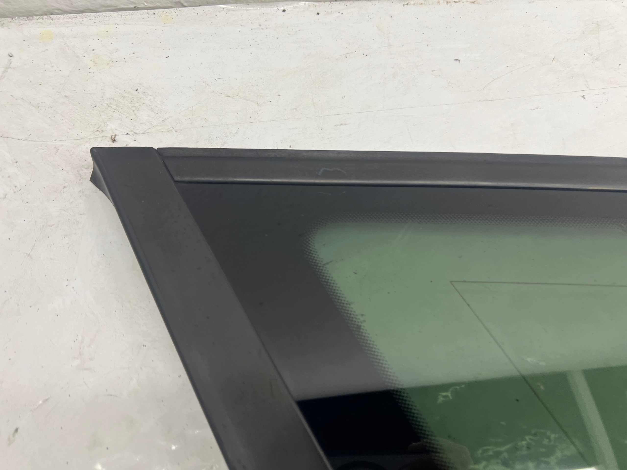 window bodywork GRZANA AS3 left rear part AUDI A6 C6 KOMBI 2009R