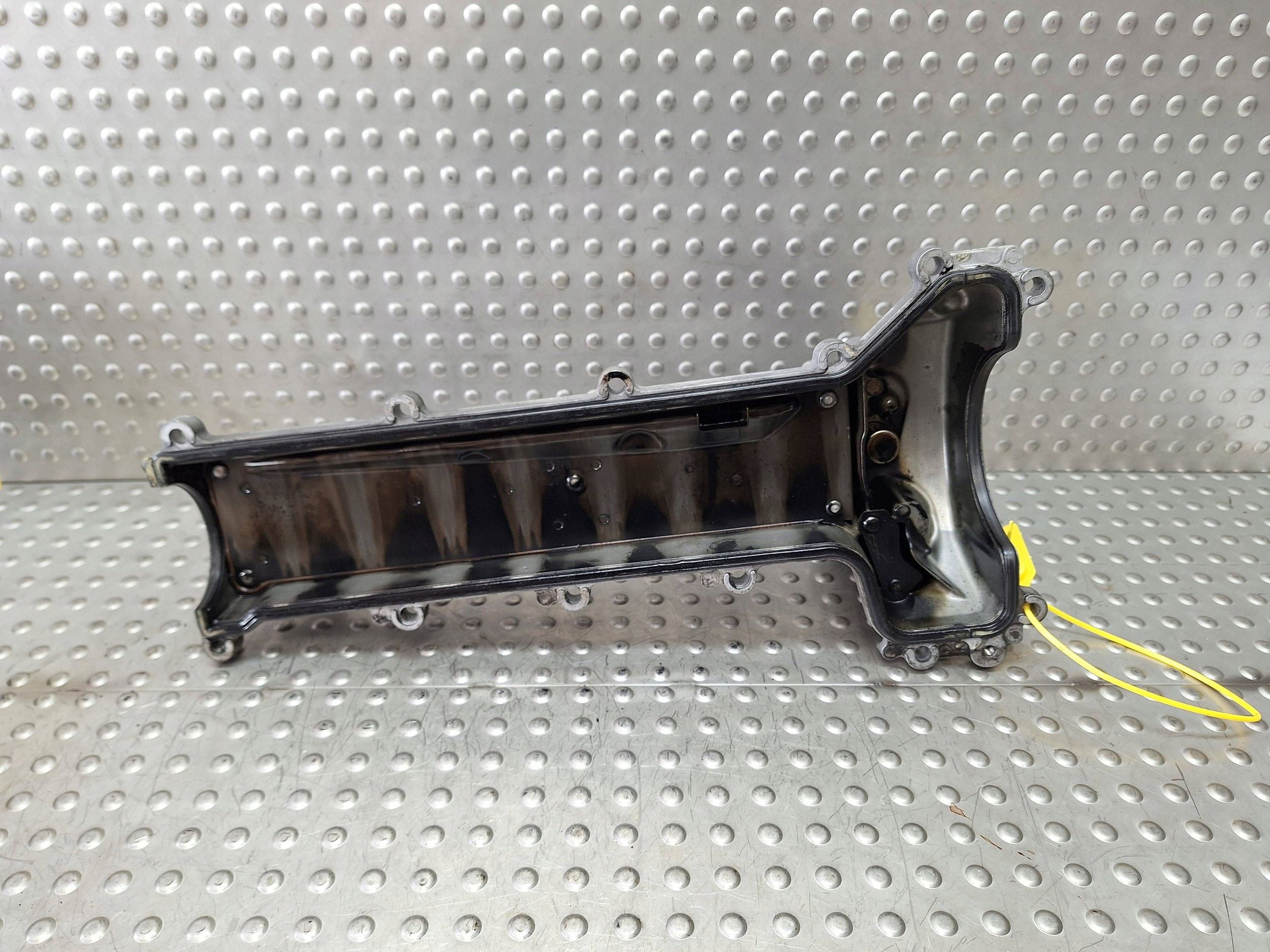 Abdeckung der Ventile TOYOTA YARIS II AURIS und 1ND 1.4 D4D