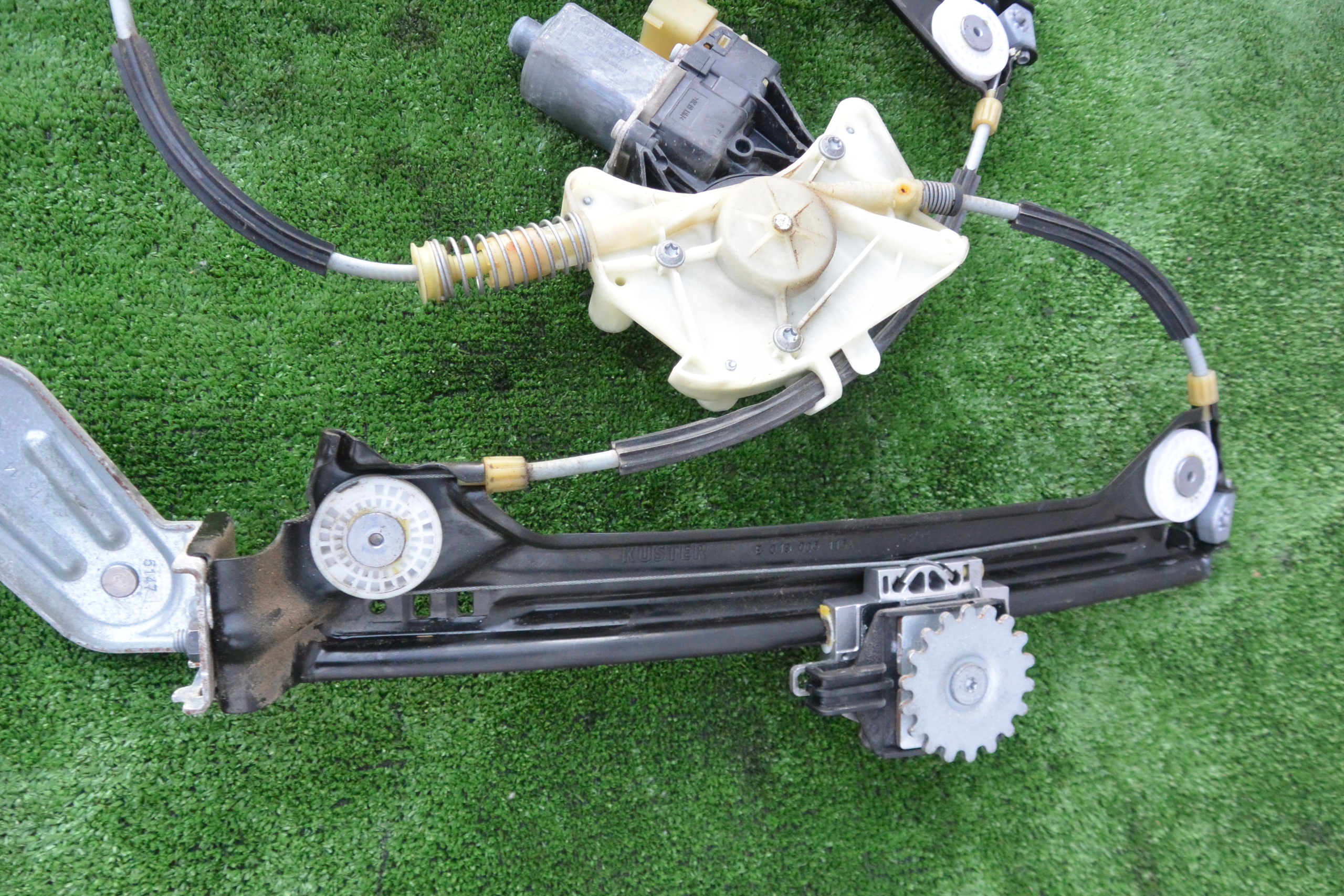 window regulator left rear part MASERATI GHIBLI III